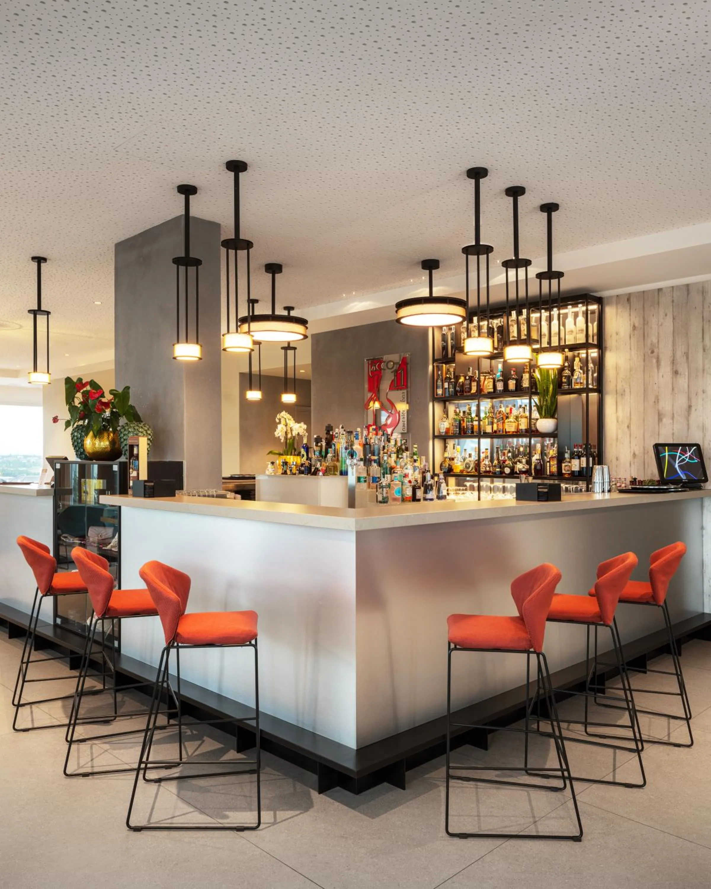 Lounge or bar in J44 Lifestyle Hotel