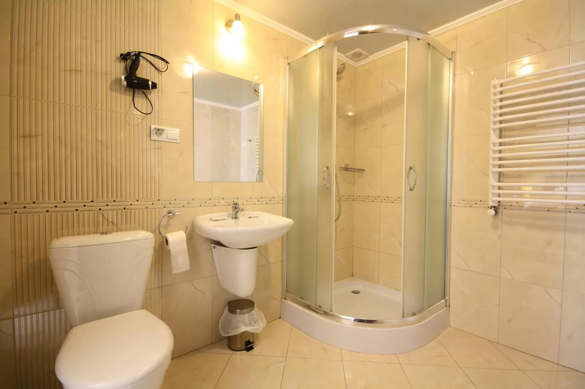 Bathroom in Hotel Korona