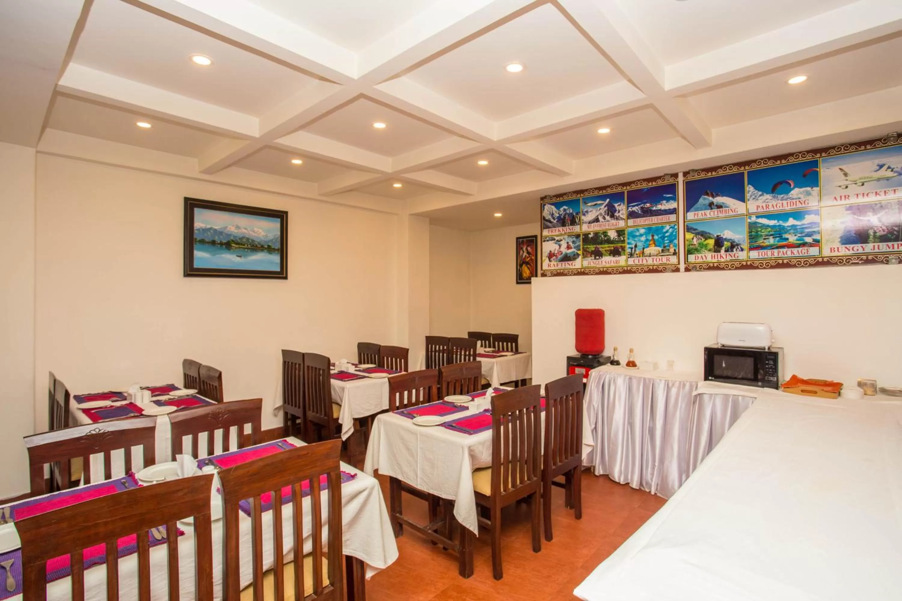 Food and drinks in Hotel Jay Suites