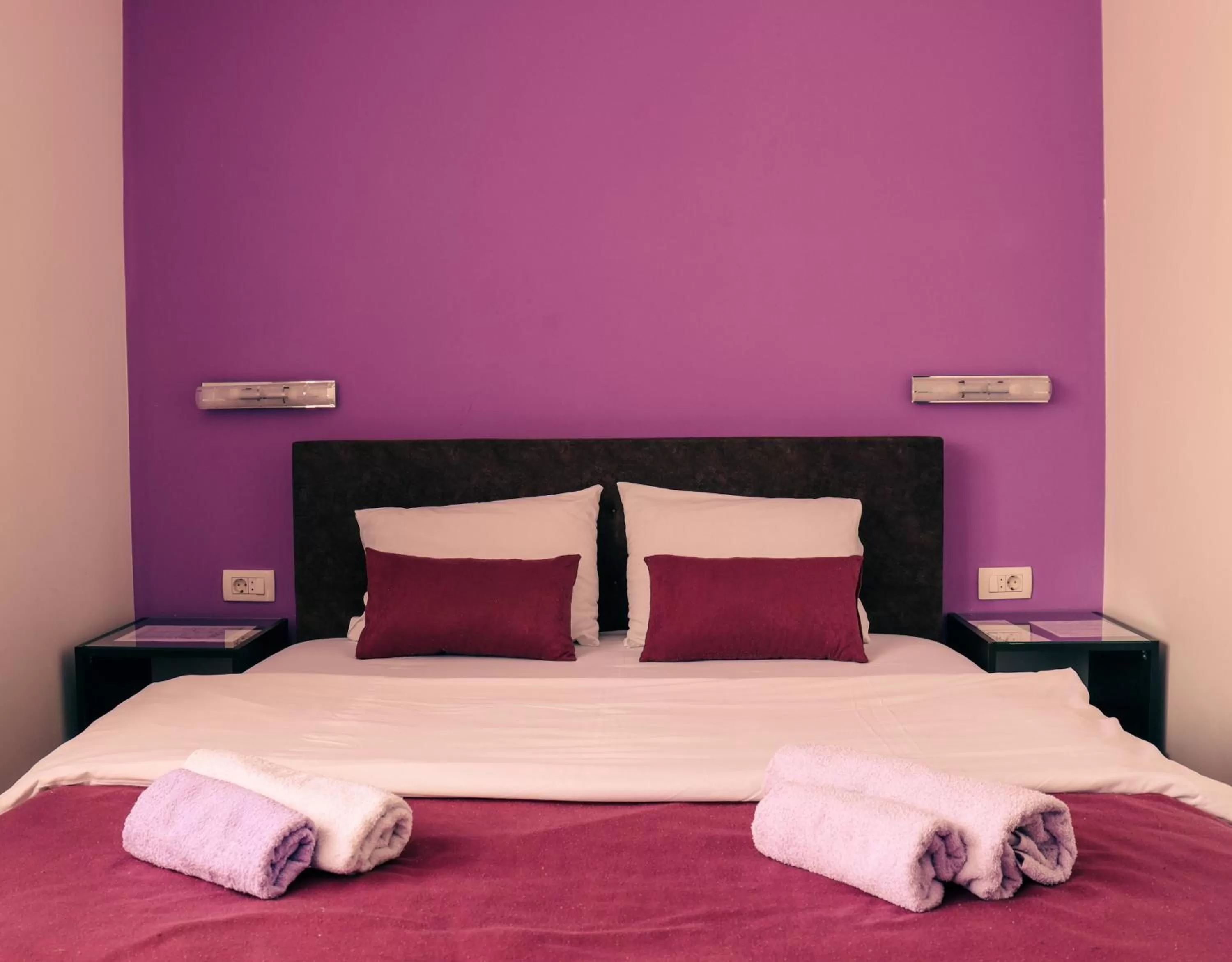 Bed in Restoran & Motel Manjež