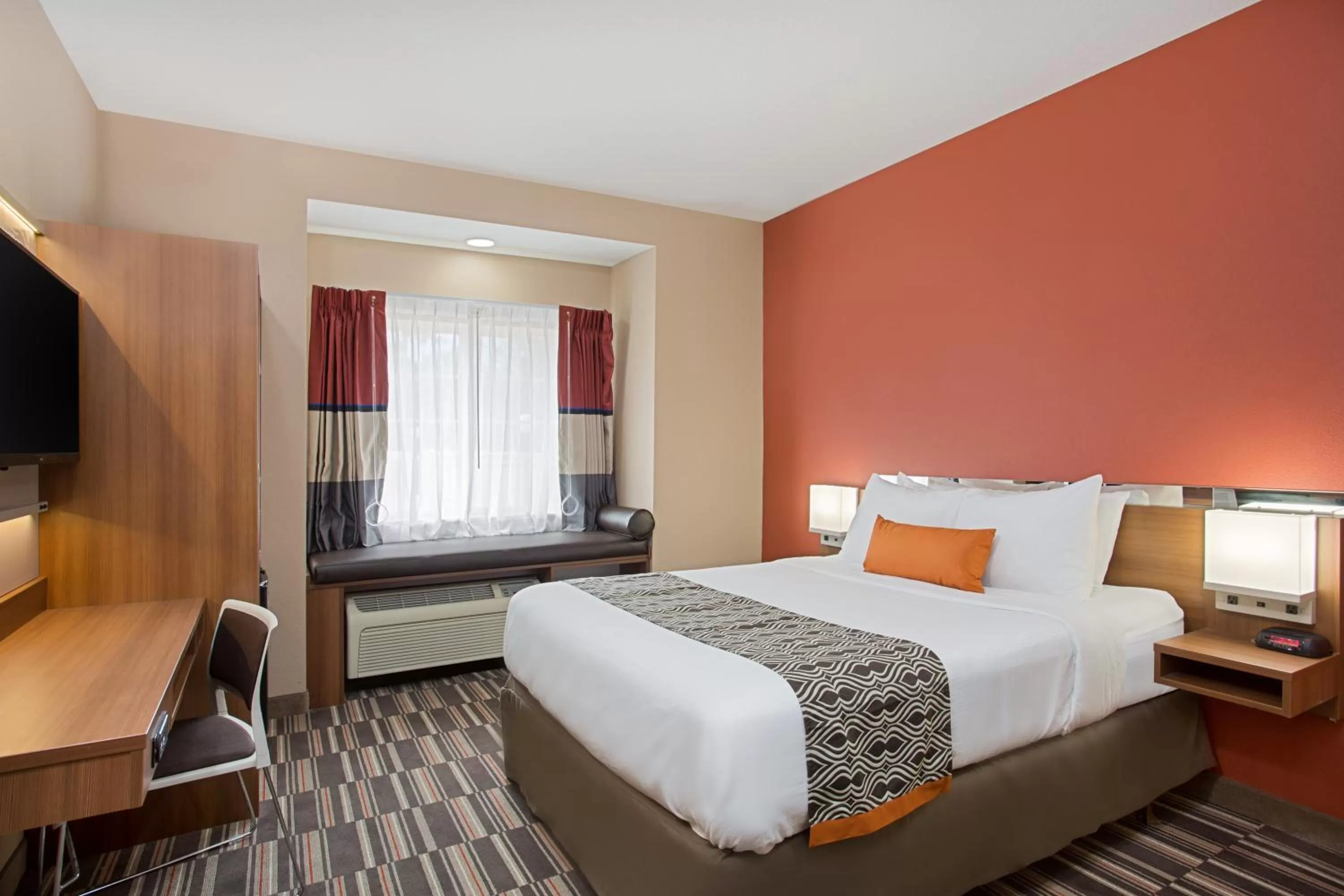 Queen Room - Disability Access/Non-Smoking in Microtel Inn & Suites by Wyndham Walterboro