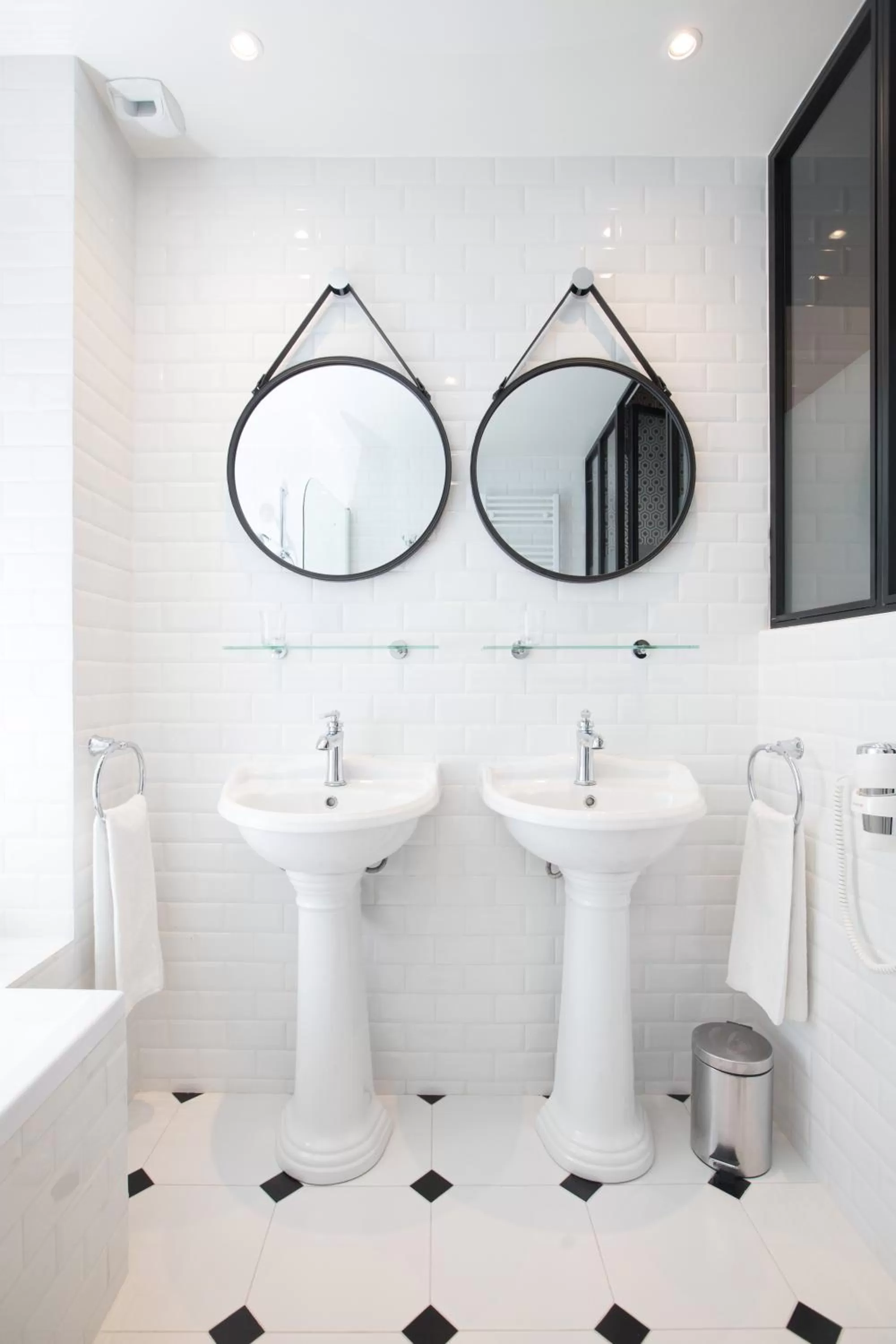 Bathroom in Arome Hôtel