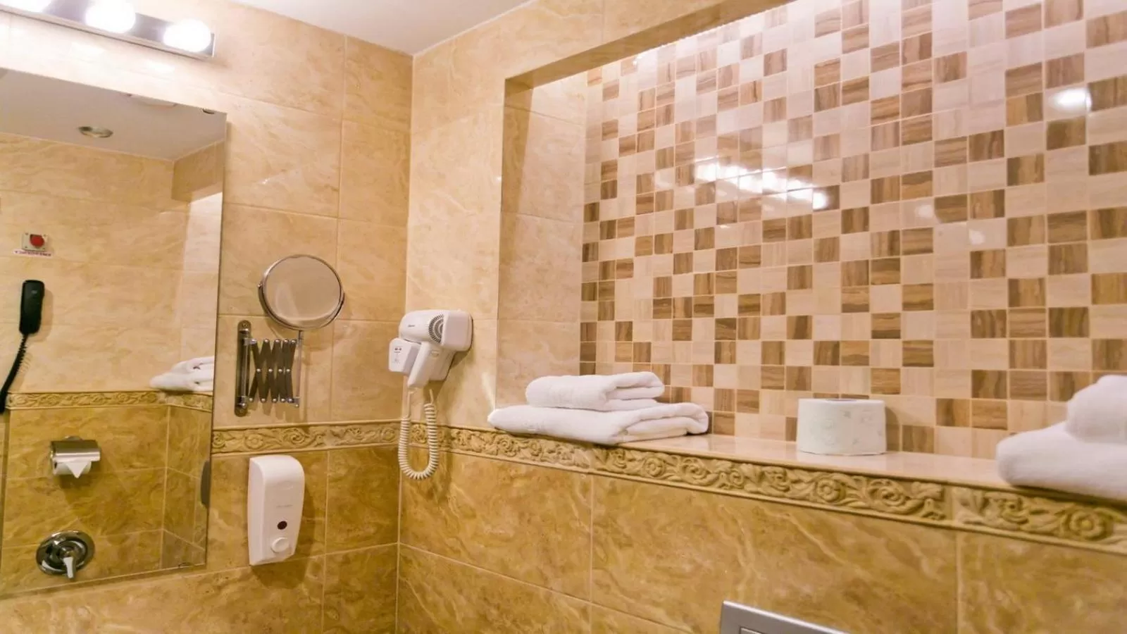 Bathroom in Hotel Forum