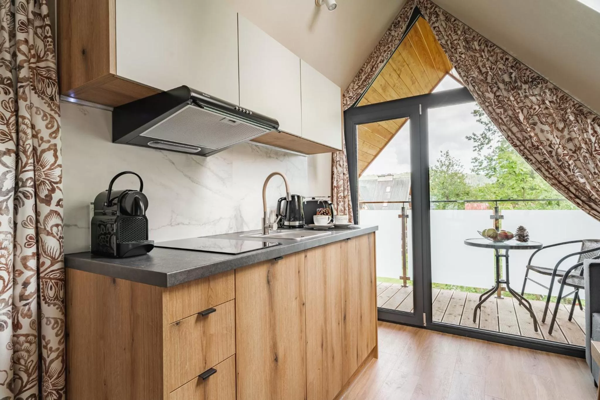 Coffee/tea facilities in Apartamenty Jedlina