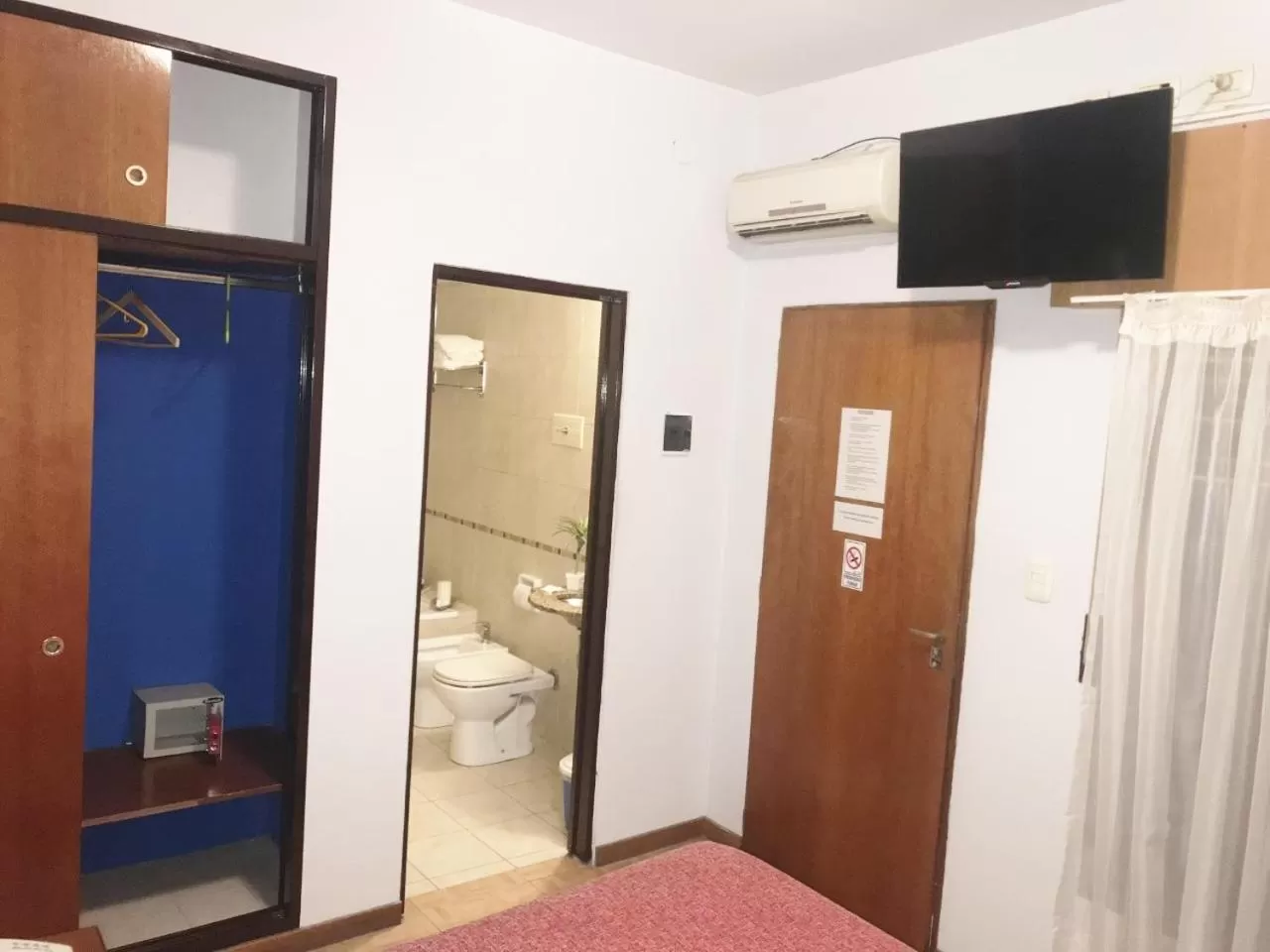 TV and multimedia in Hotel Alcazar