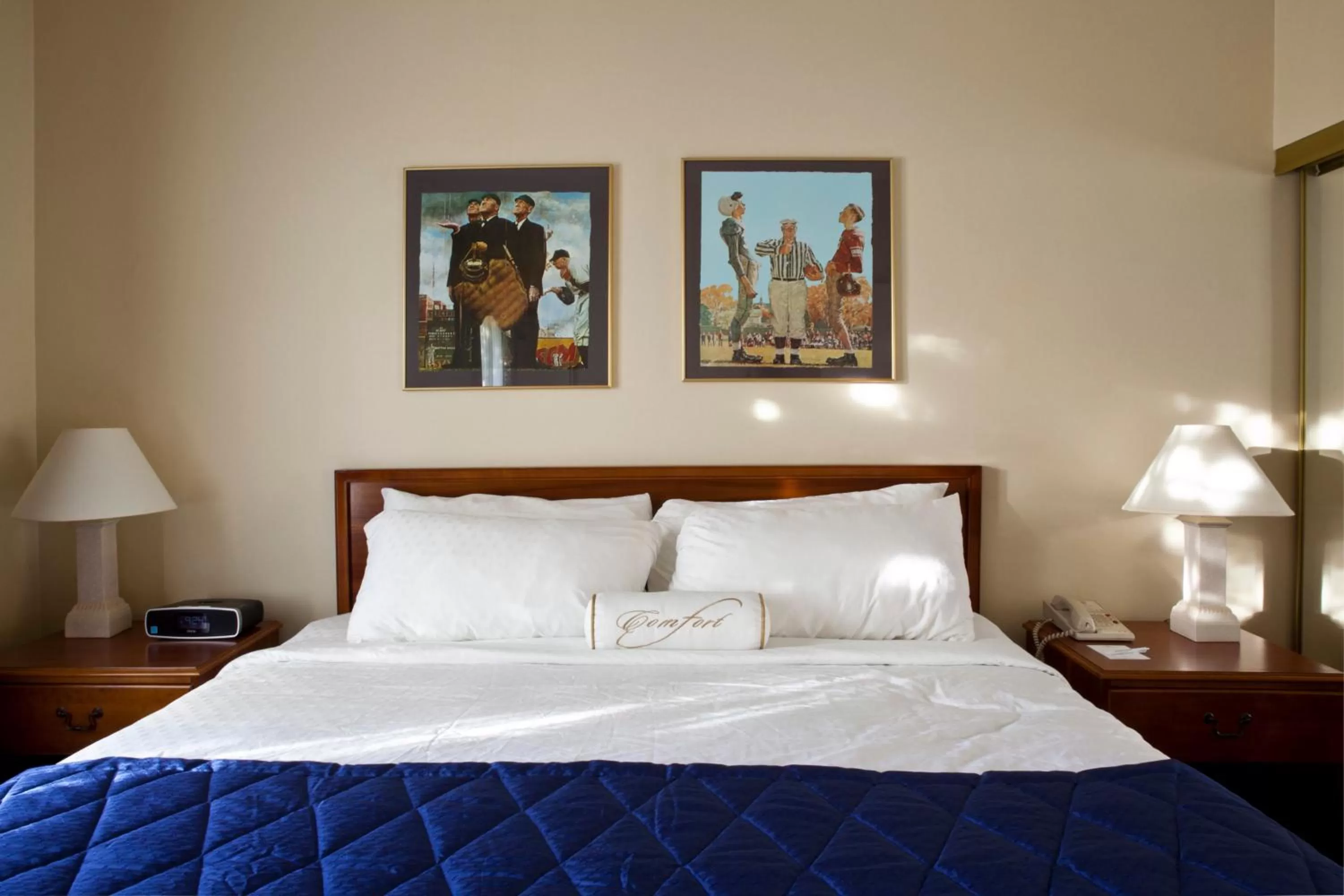 Standard  Room in Varsity Clubs of America South Bend