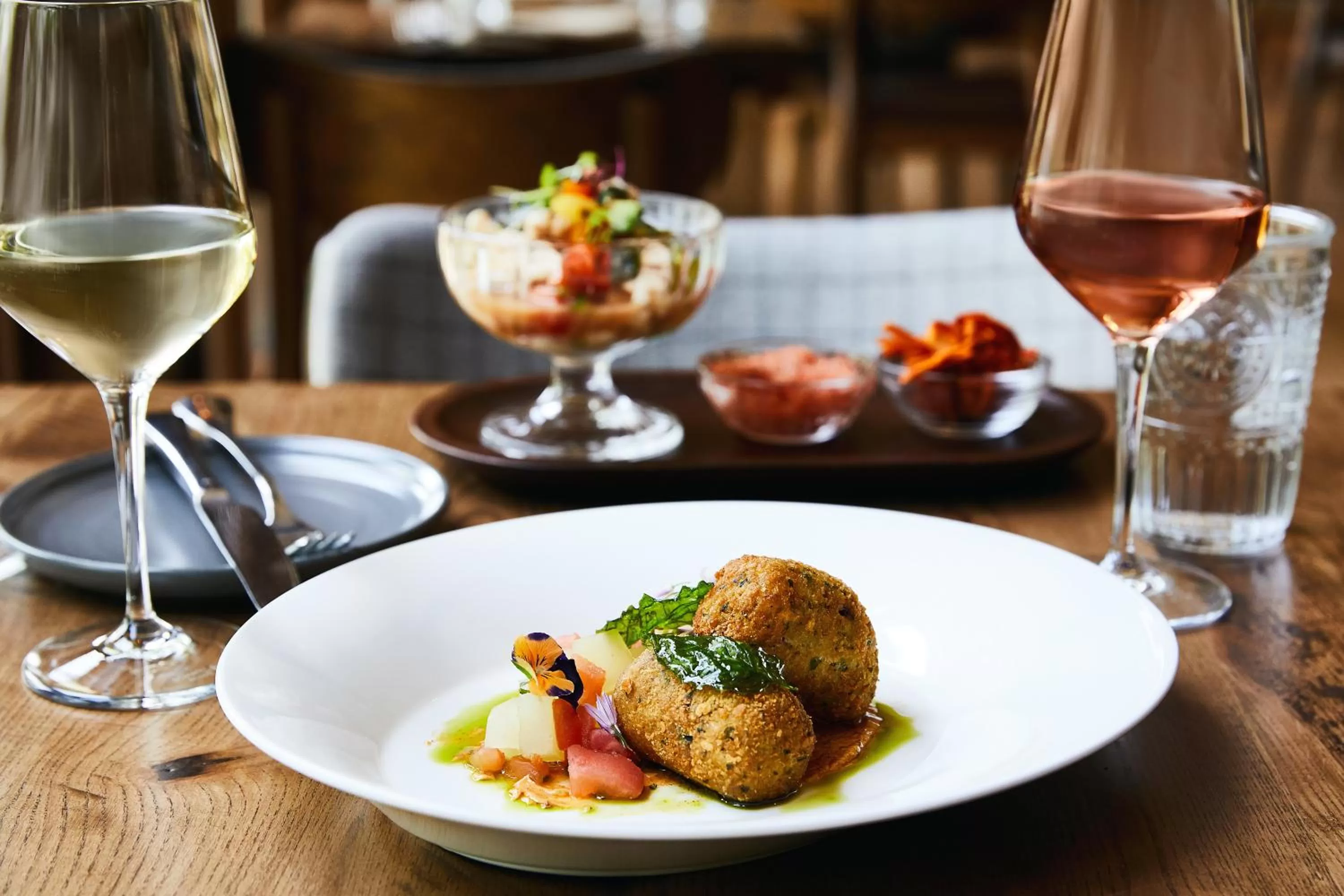 Restaurant/places to eat in Kimpton Riverplace Hotel by IHG