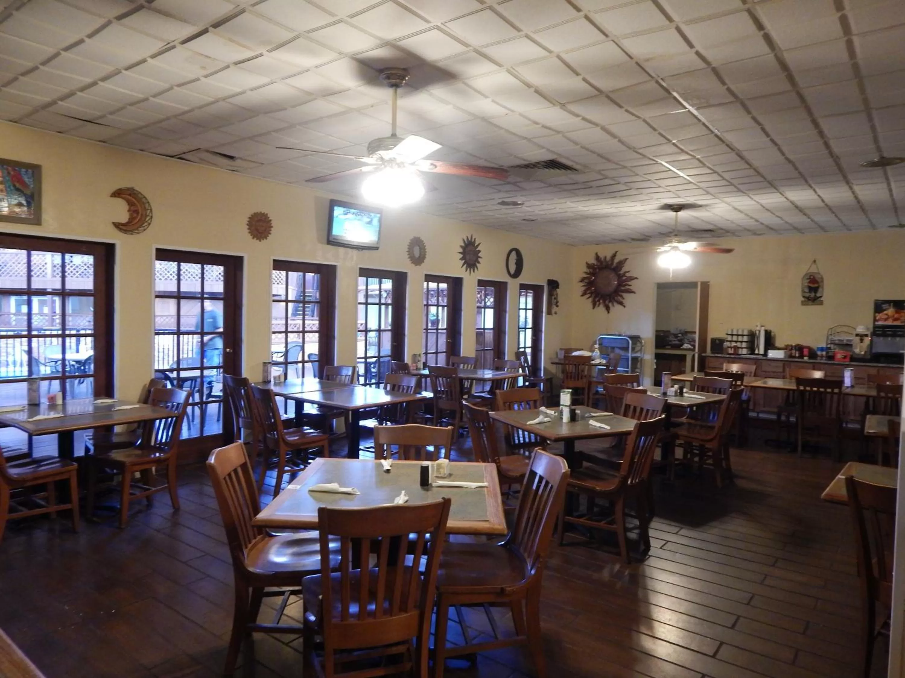 Restaurant/places to eat in Quality Inn Chickasha