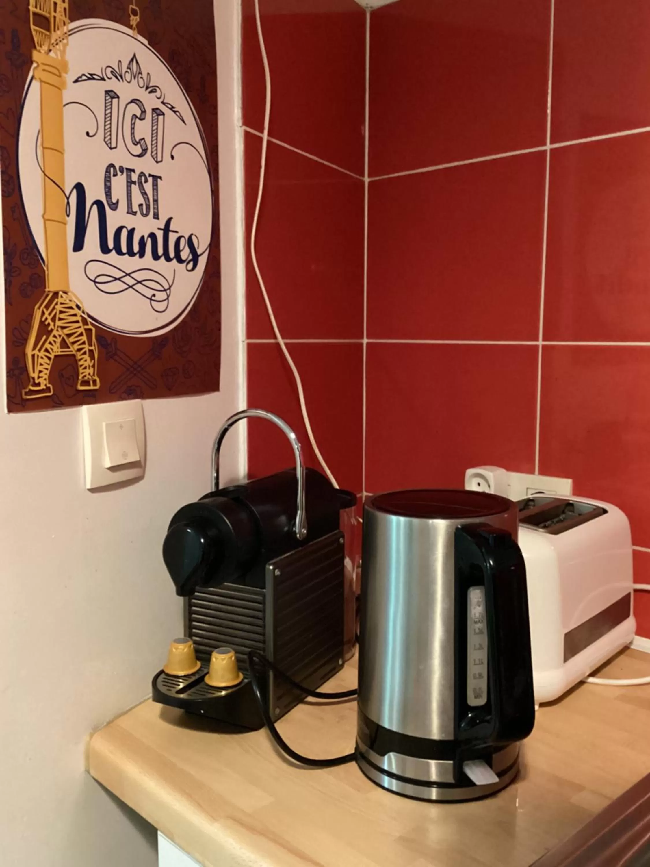 Coffee/tea facilities in Maisonnette Nantes