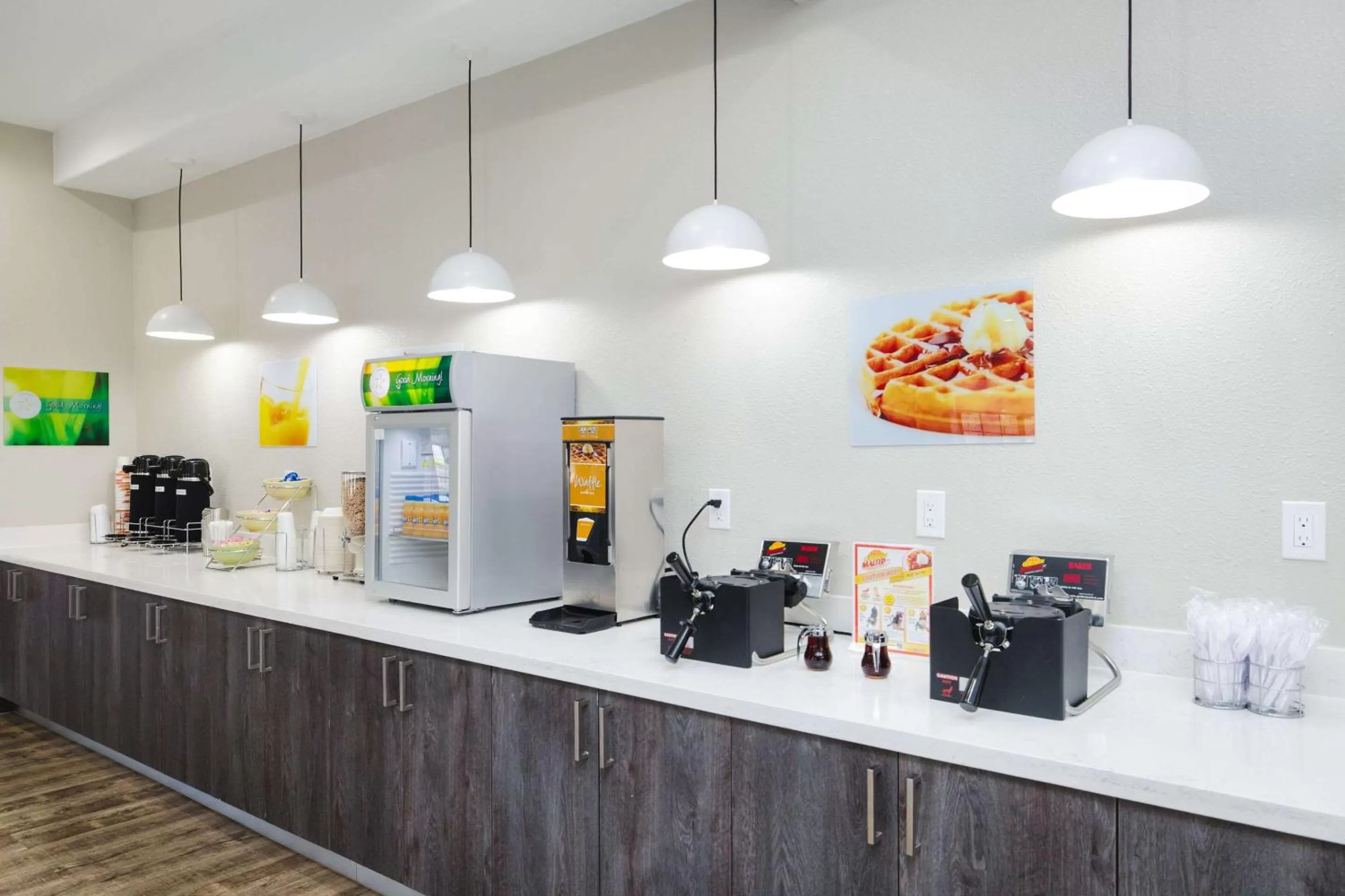 Breakfast in Quality Suites Houston Hobby Airport