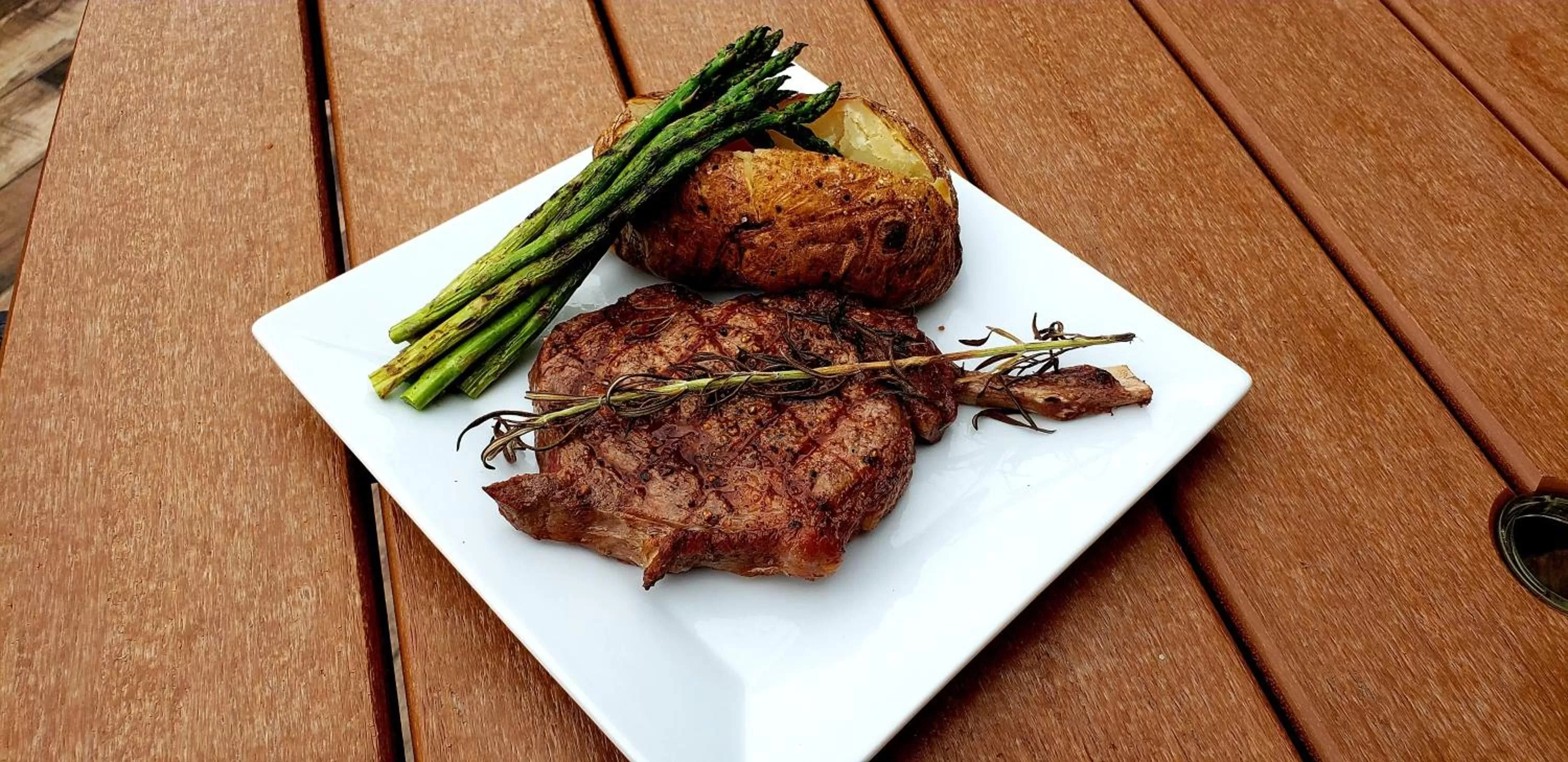 Food and drinks in Hyatt Place at The Hollywood Casino Pittsburgh South