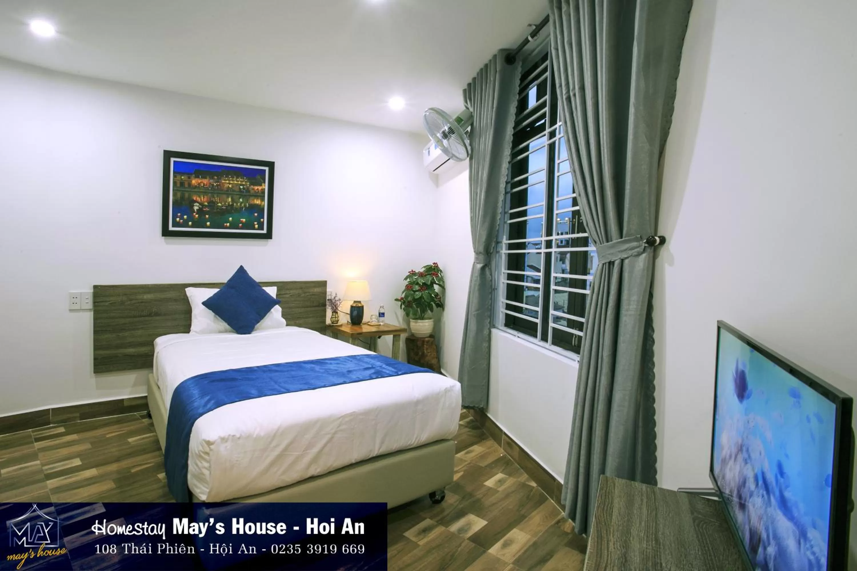 Photo of the whole room, Bed in May's House Hoi An