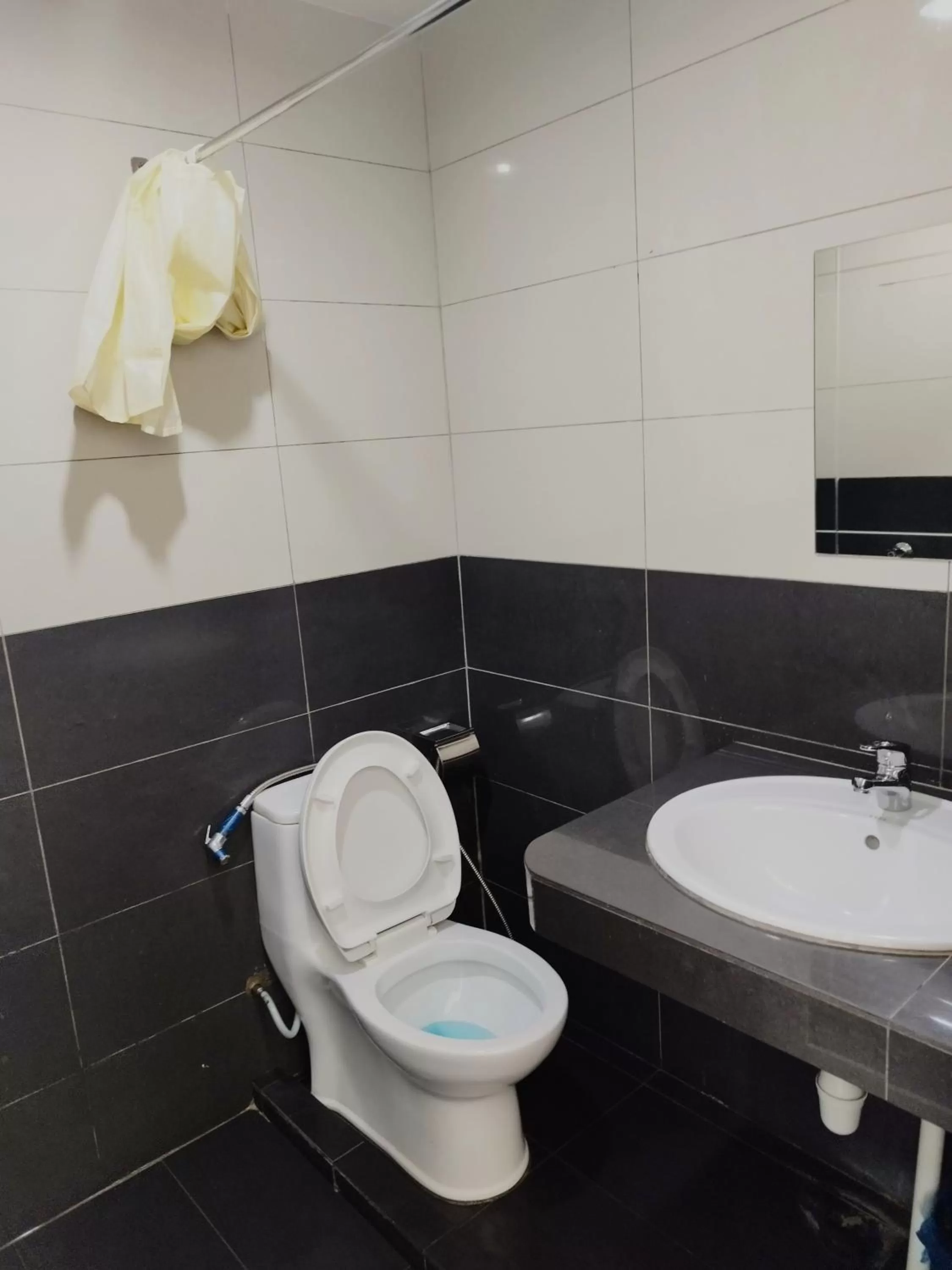 Bathroom in Marine Bay Hotel