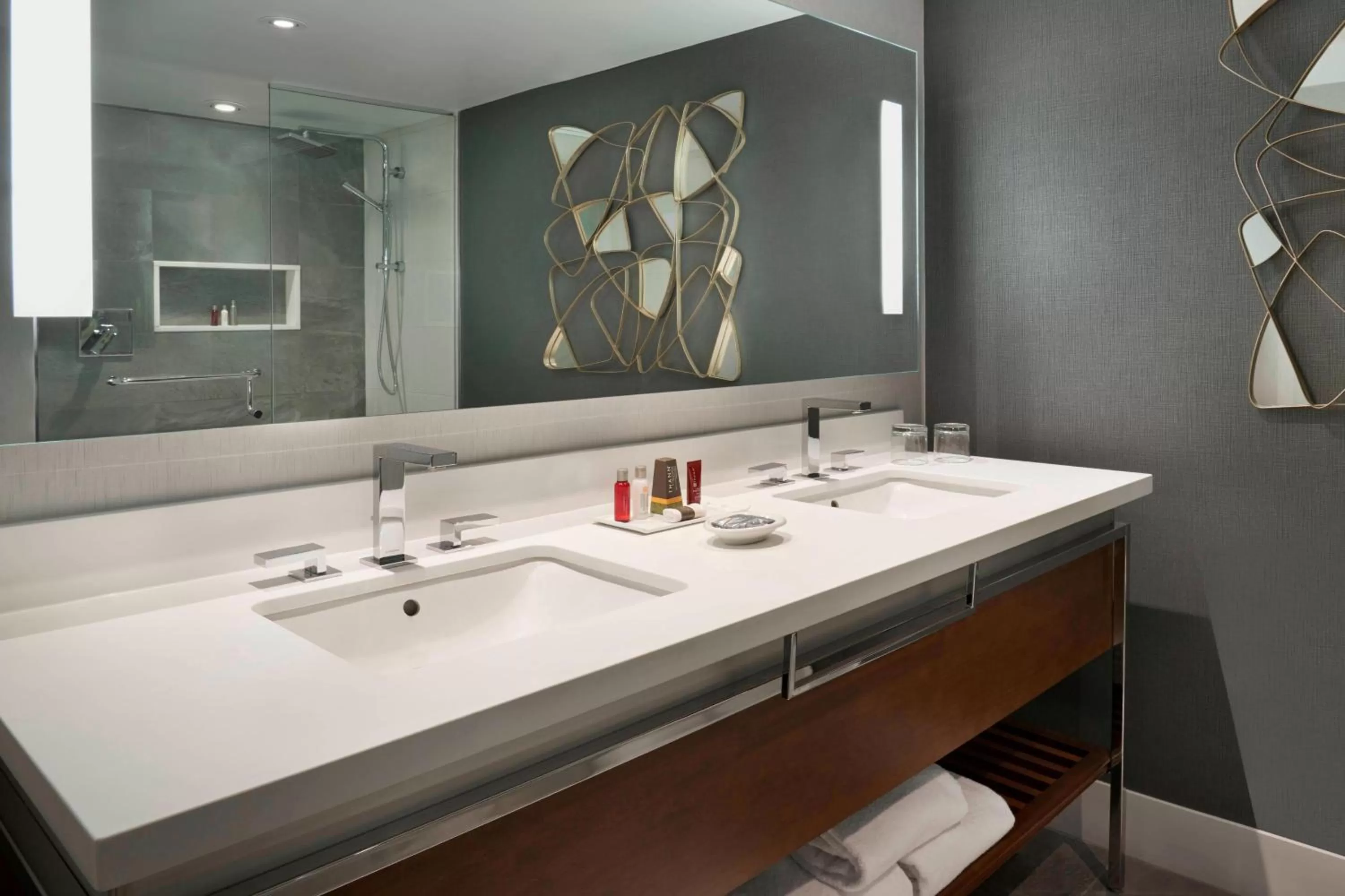 Bathroom in Toronto Marriott City Centre Hotel