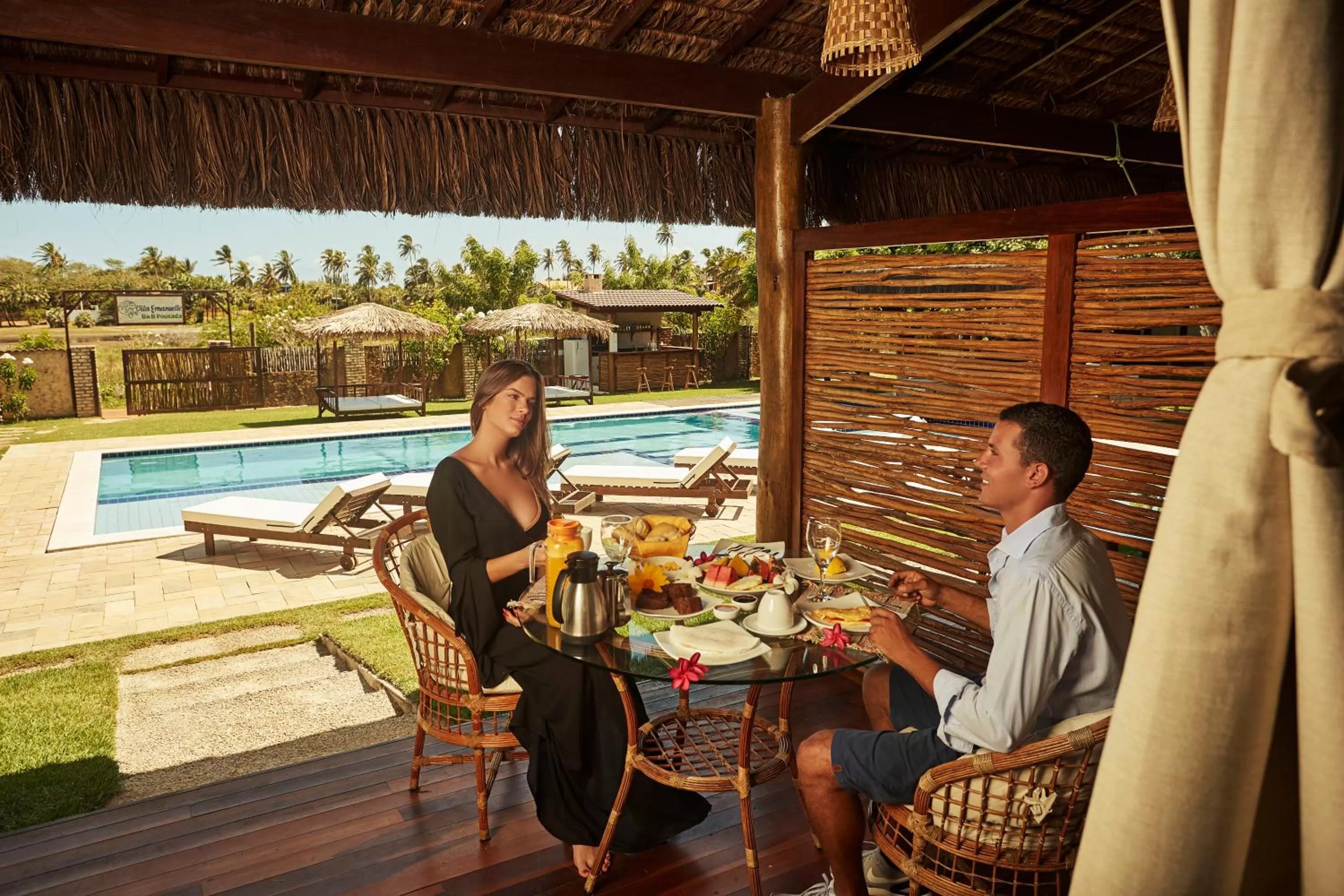 People, Restaurant/Places to Eat in Vila Emanuelle Pousada Boutique