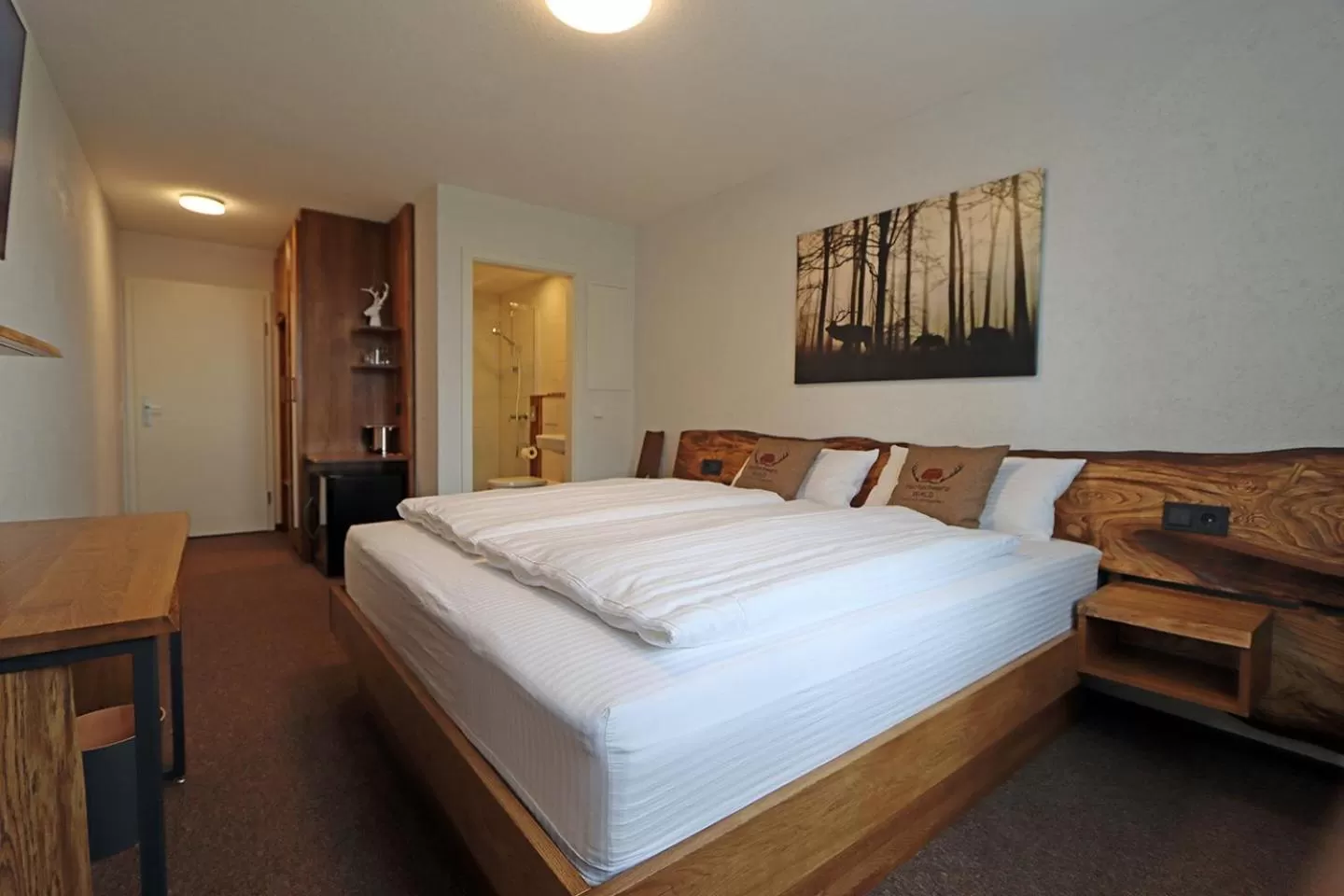 Bed in Hotel Kreuz Höhengasthof