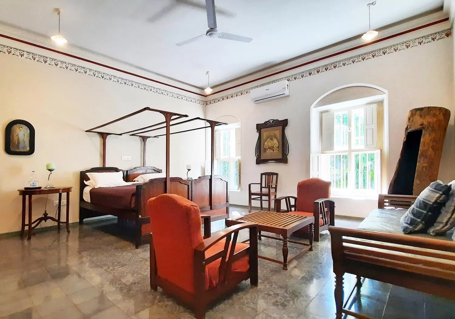 Photo of the whole room, Seating Area in Saratha Vilas Chettinad