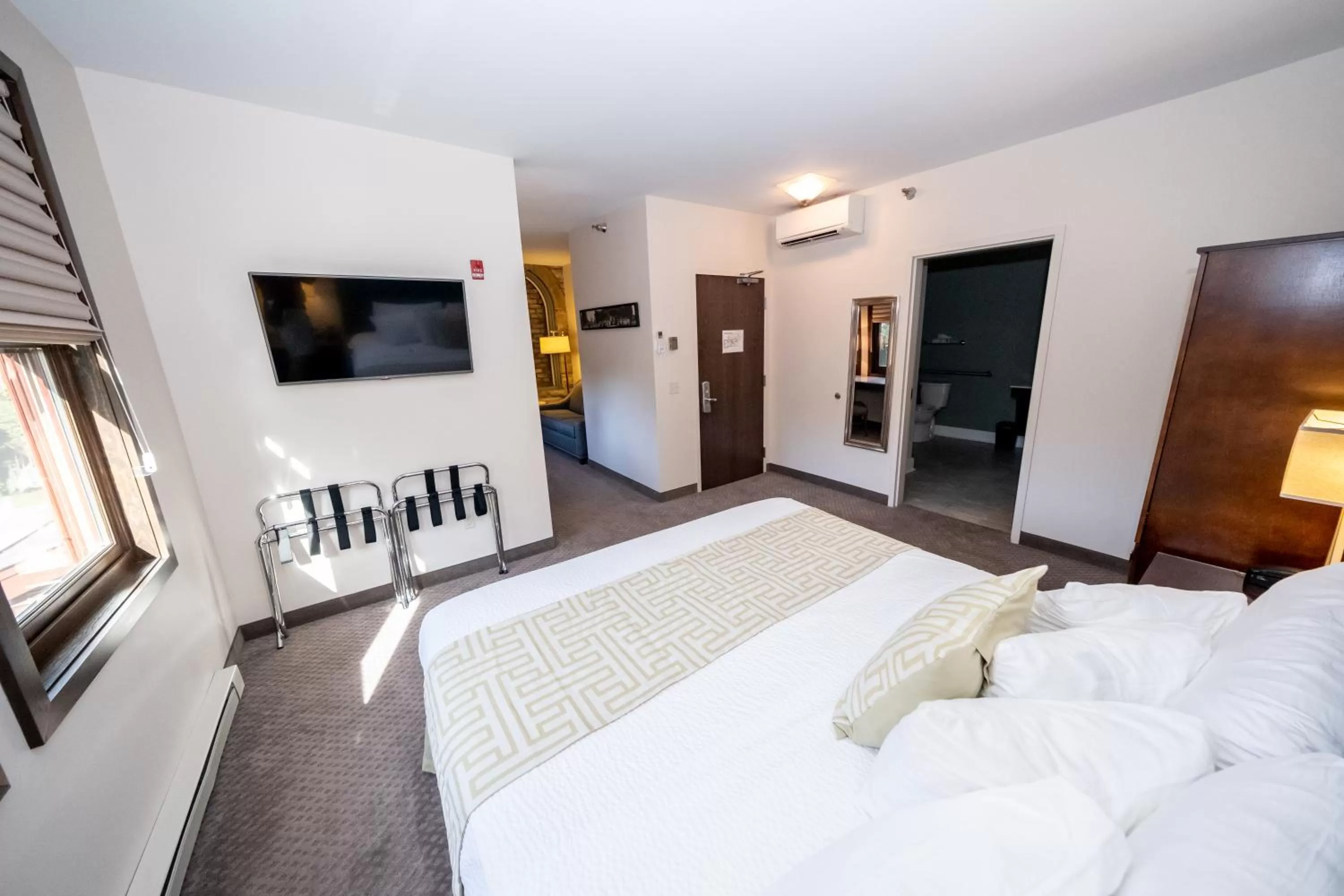 Bedroom, Bed in The Inn at Shattuck - St. Mary's