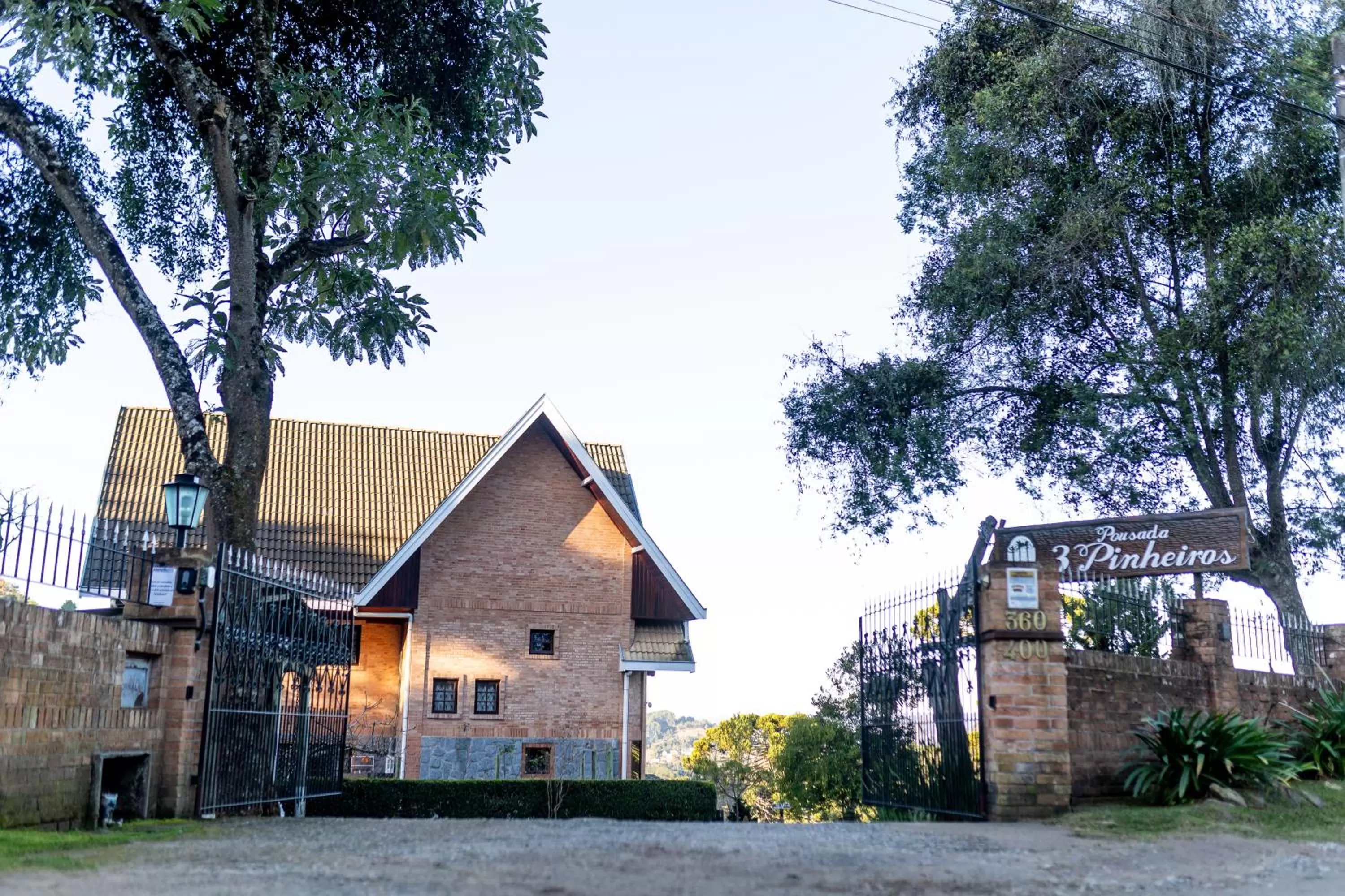 Property Building in Chalés 3 Pinheiros