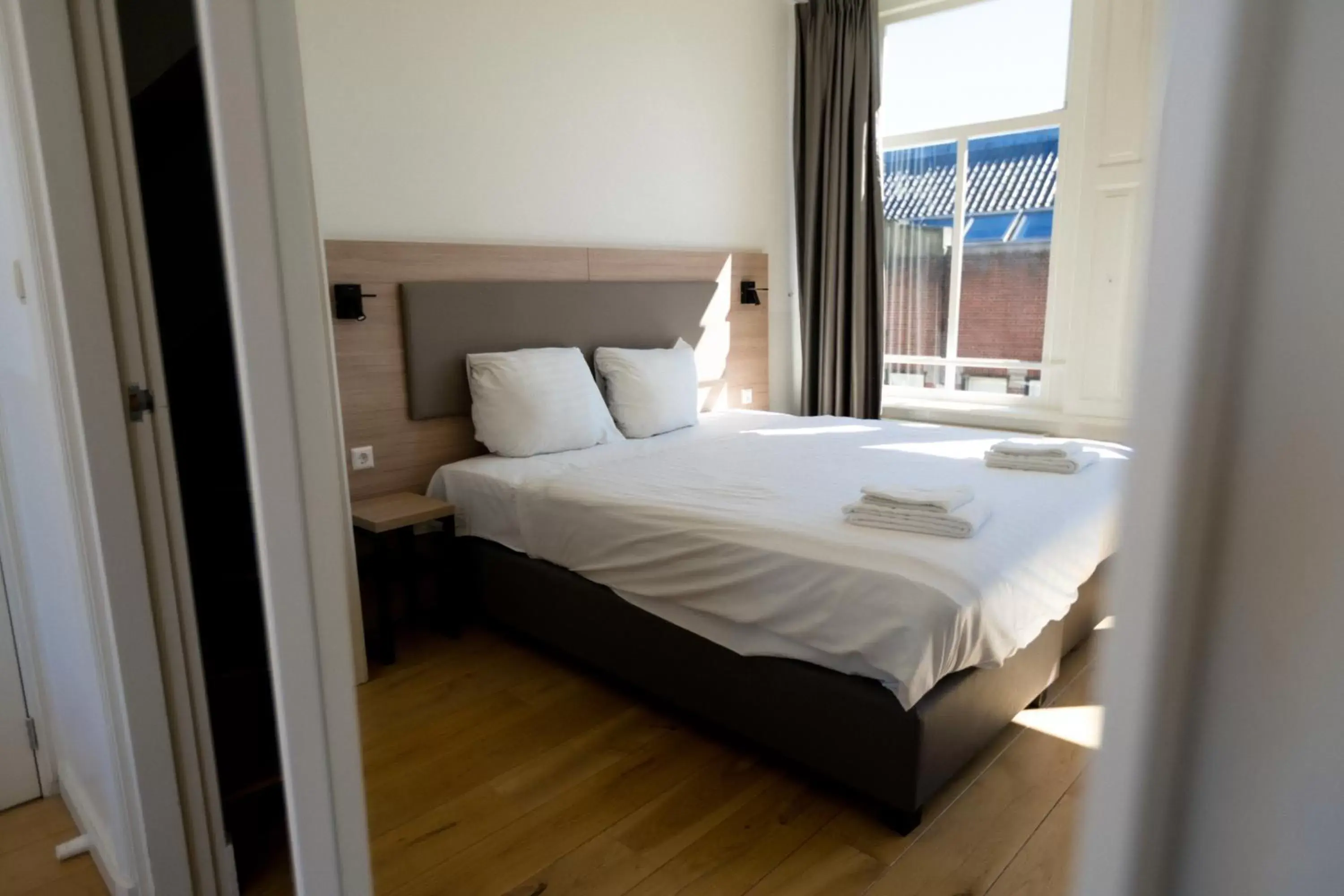 Three-Bedroom Apartment with one double bed in Plantage Hortus Apartments Three-Bedroom Apartment with one double bed in Plantage Hortus Apartments