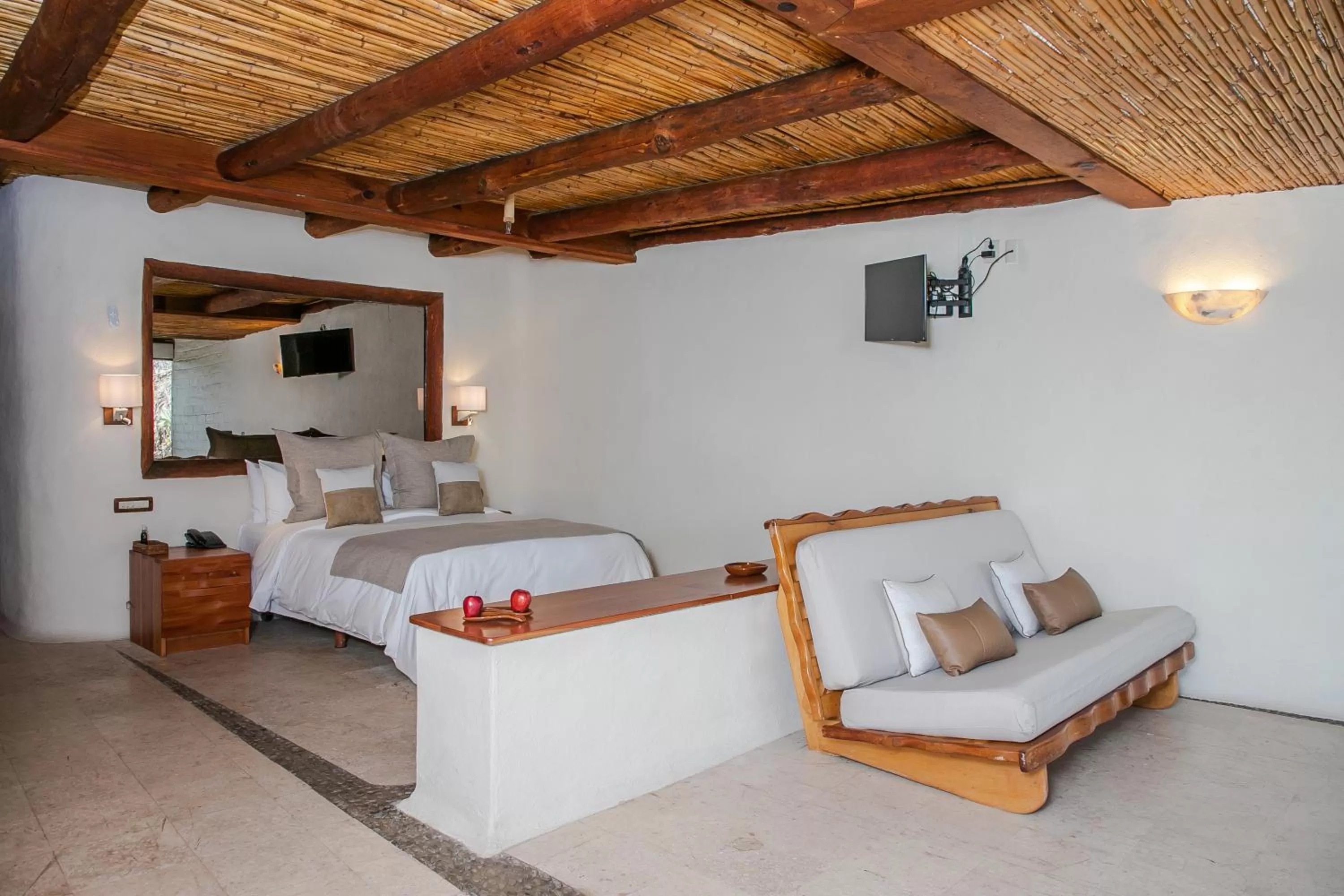 Photo of the whole room, Bed in El Santuario Resort & Spa