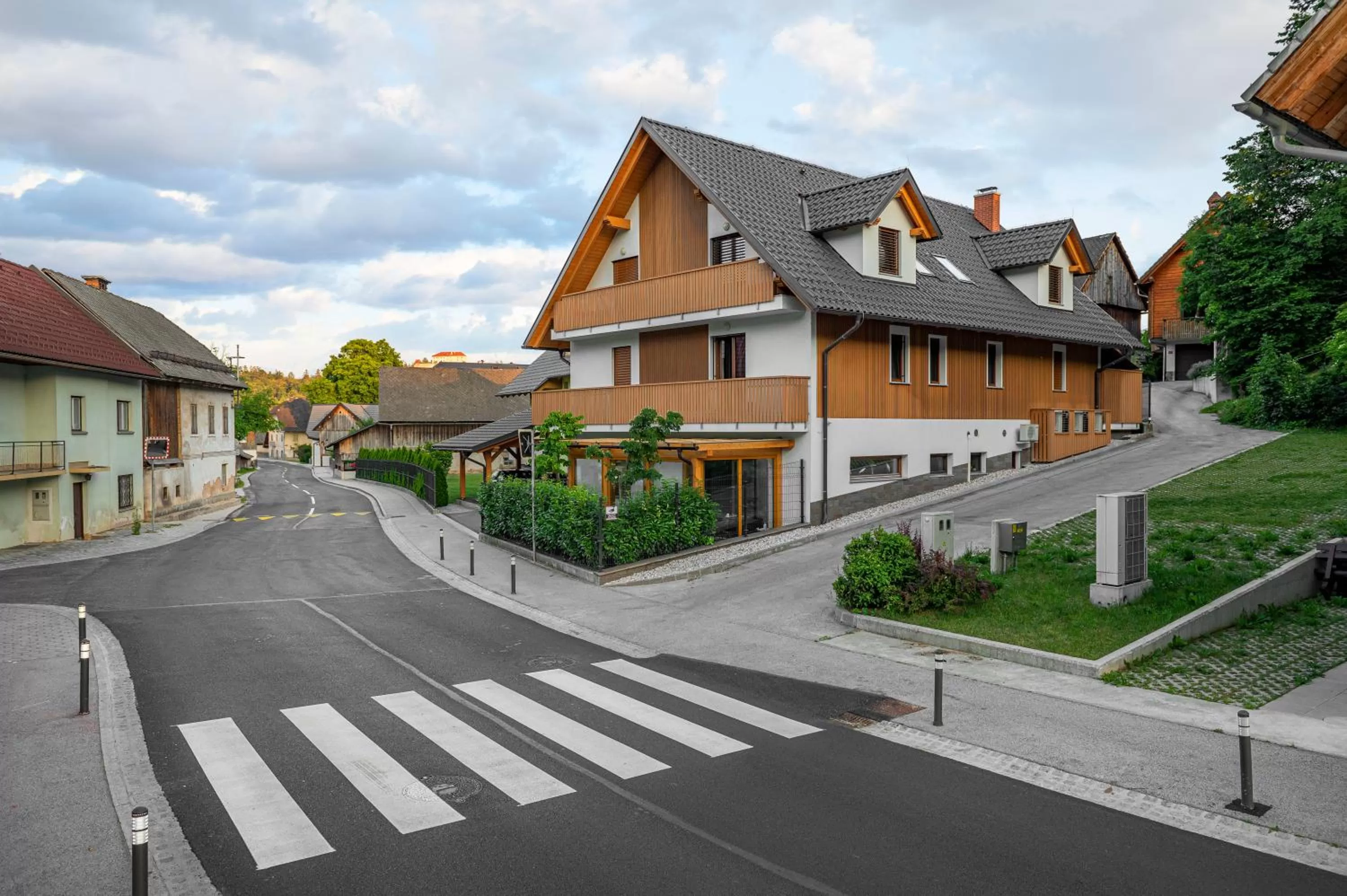 Property Building in Veldes B&B