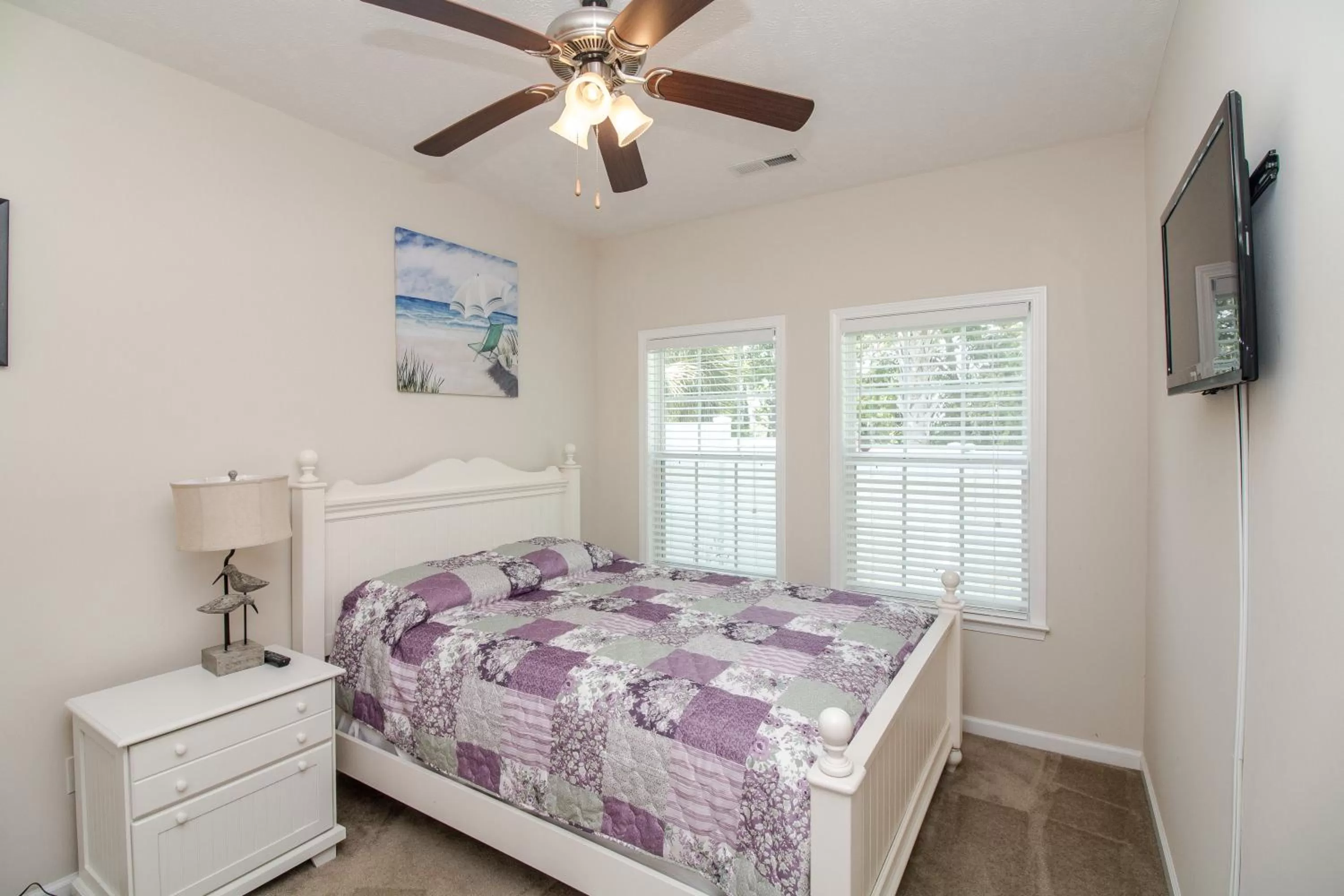 Bedroom, Bed in Beach Vacation Condos South