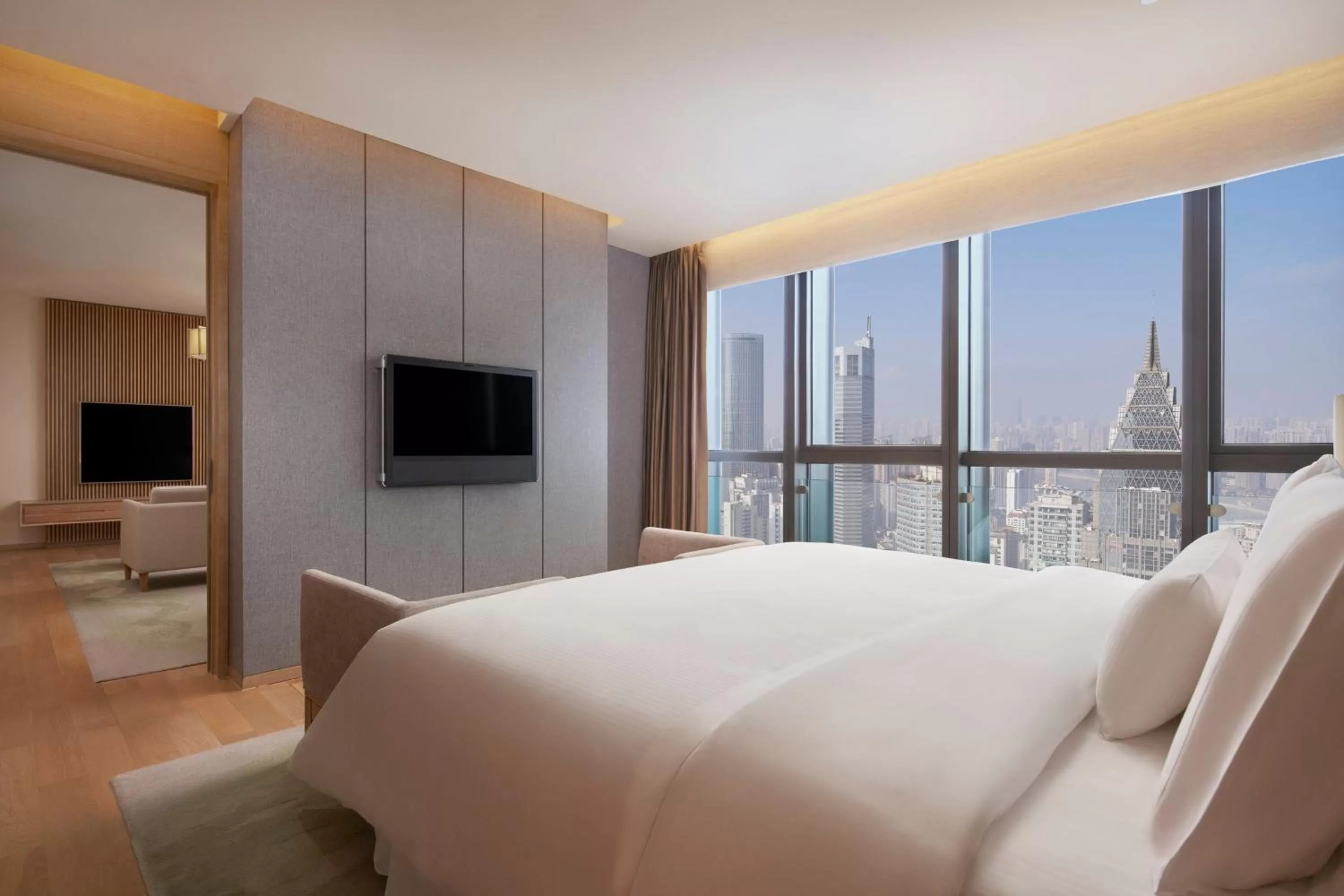 Bedroom, Bed in The Westin Chongqing Liberation Square
