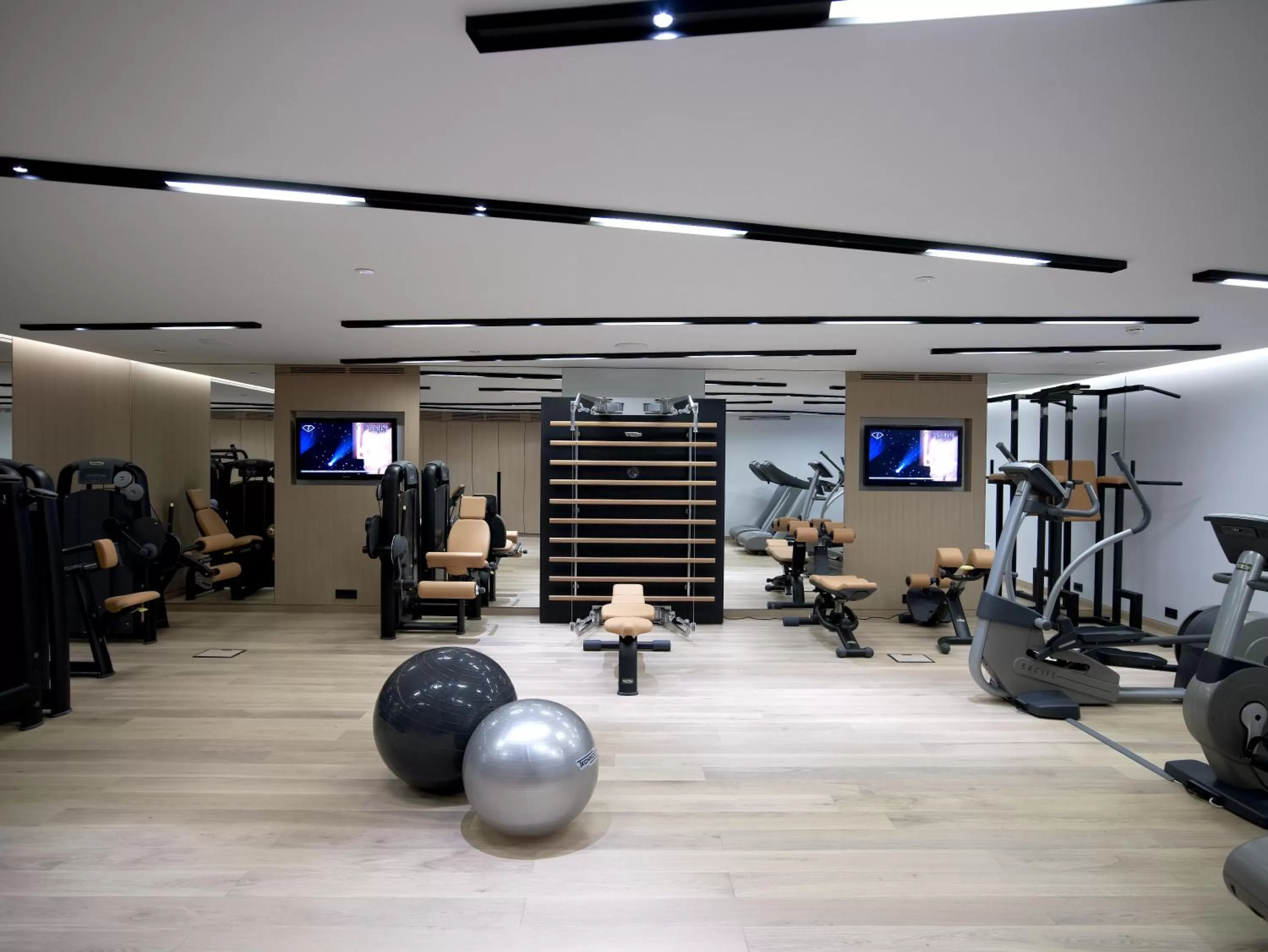 Fitness centre/facilities in The Met Hotel Thessaloniki, a Member of Design Hotels