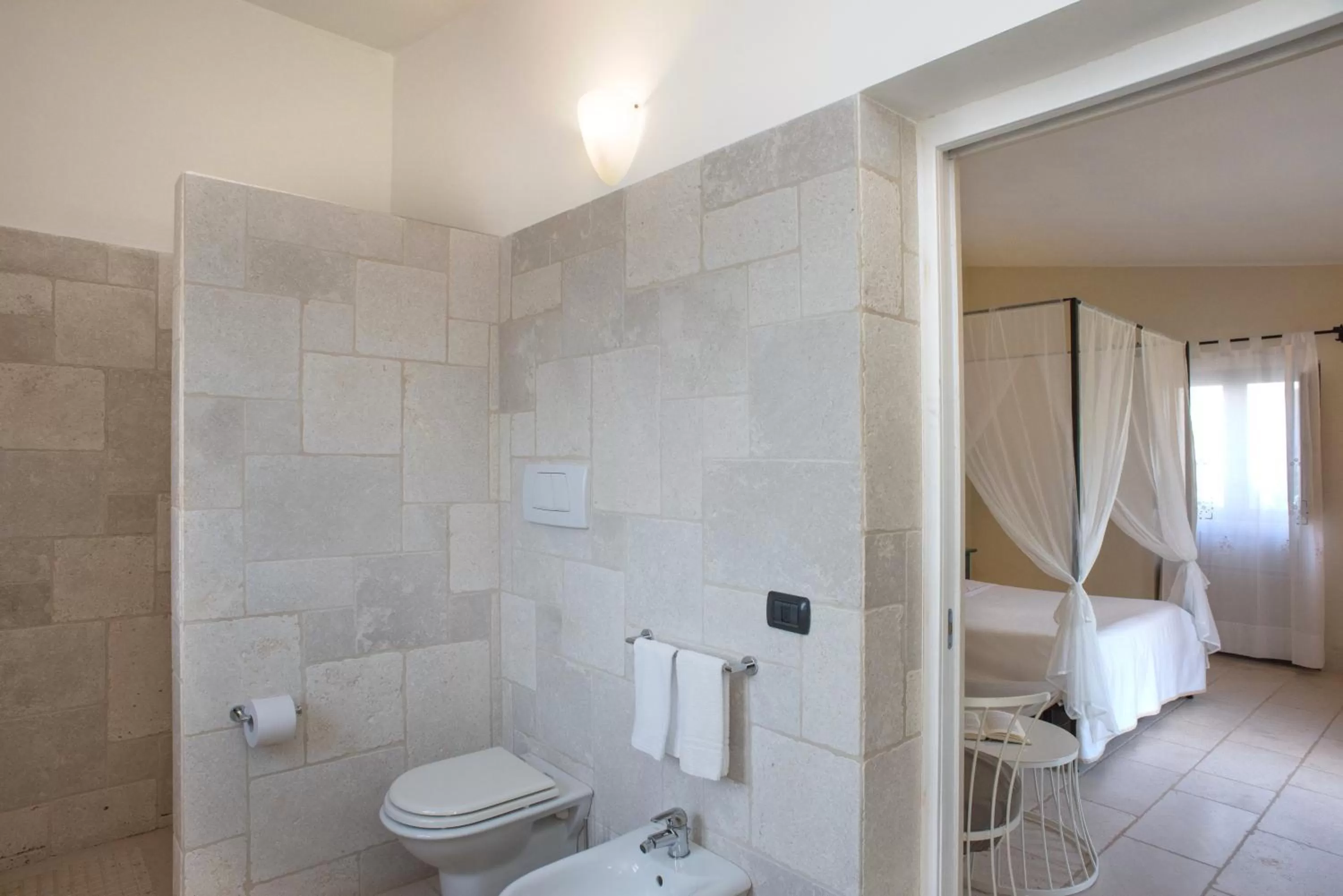 Shower in Masseria Panareo