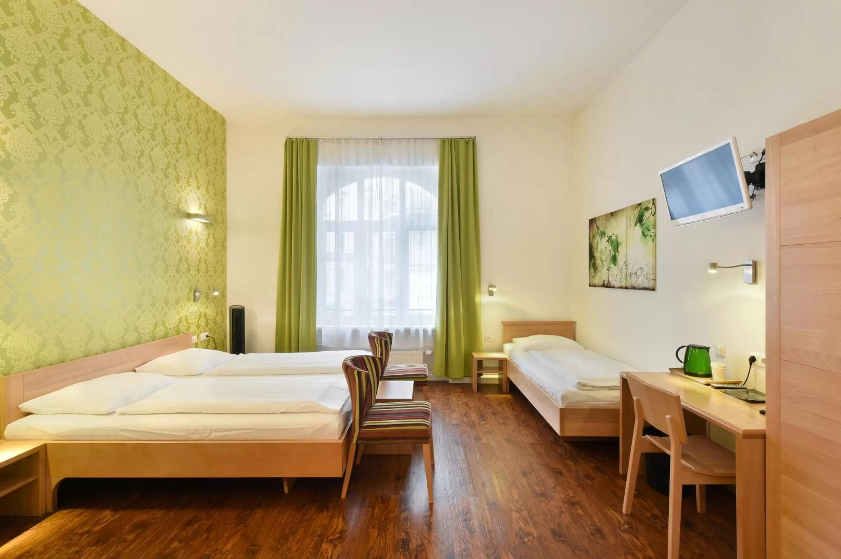 Photo of the whole room, Bed in Hotel Mocca