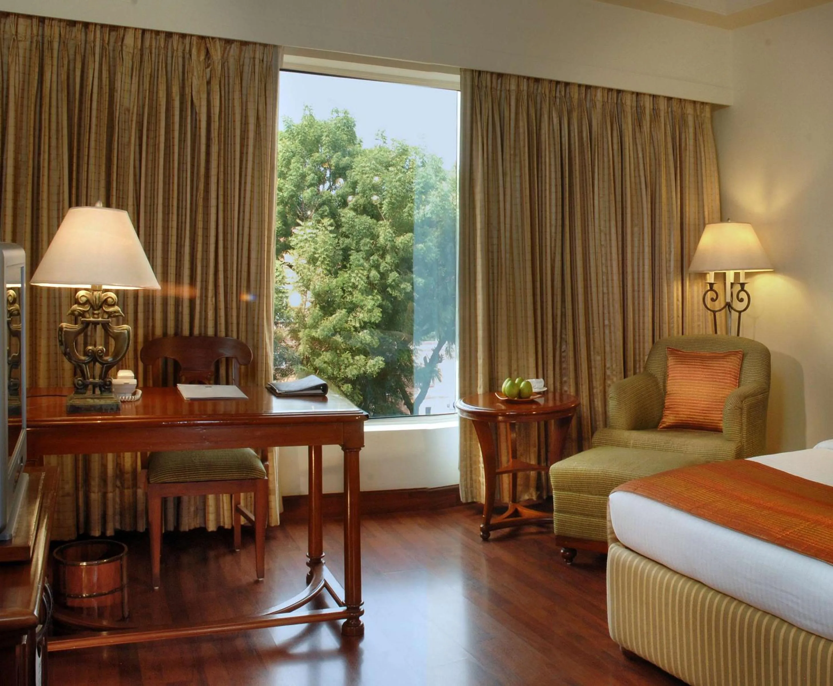 Seating area, Bed in Park Plaza Jodhpur