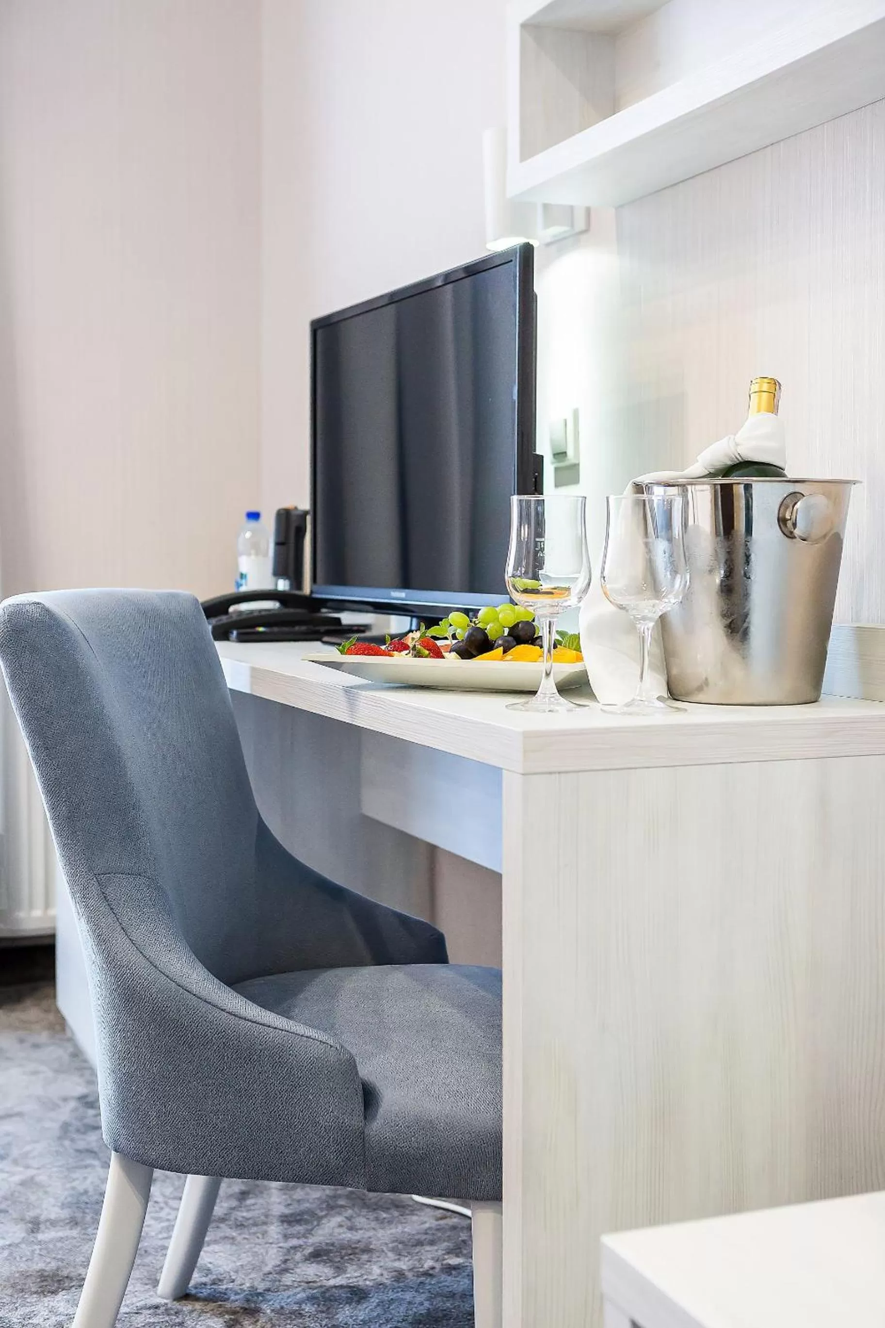 TV and multimedia in Hotel Jantar Wellness & Spa