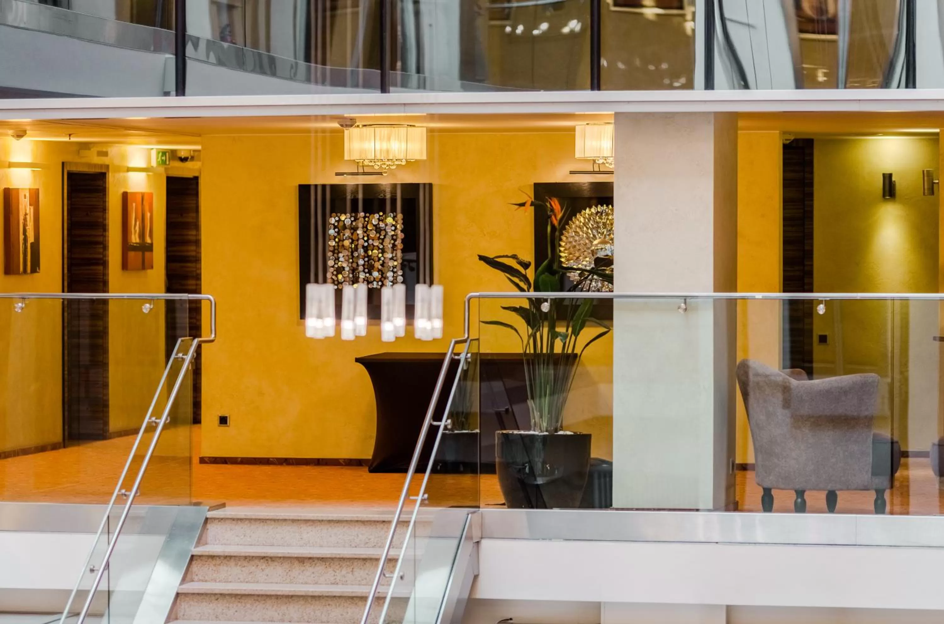 Area and facilities in Avalon Hotel & Conferences