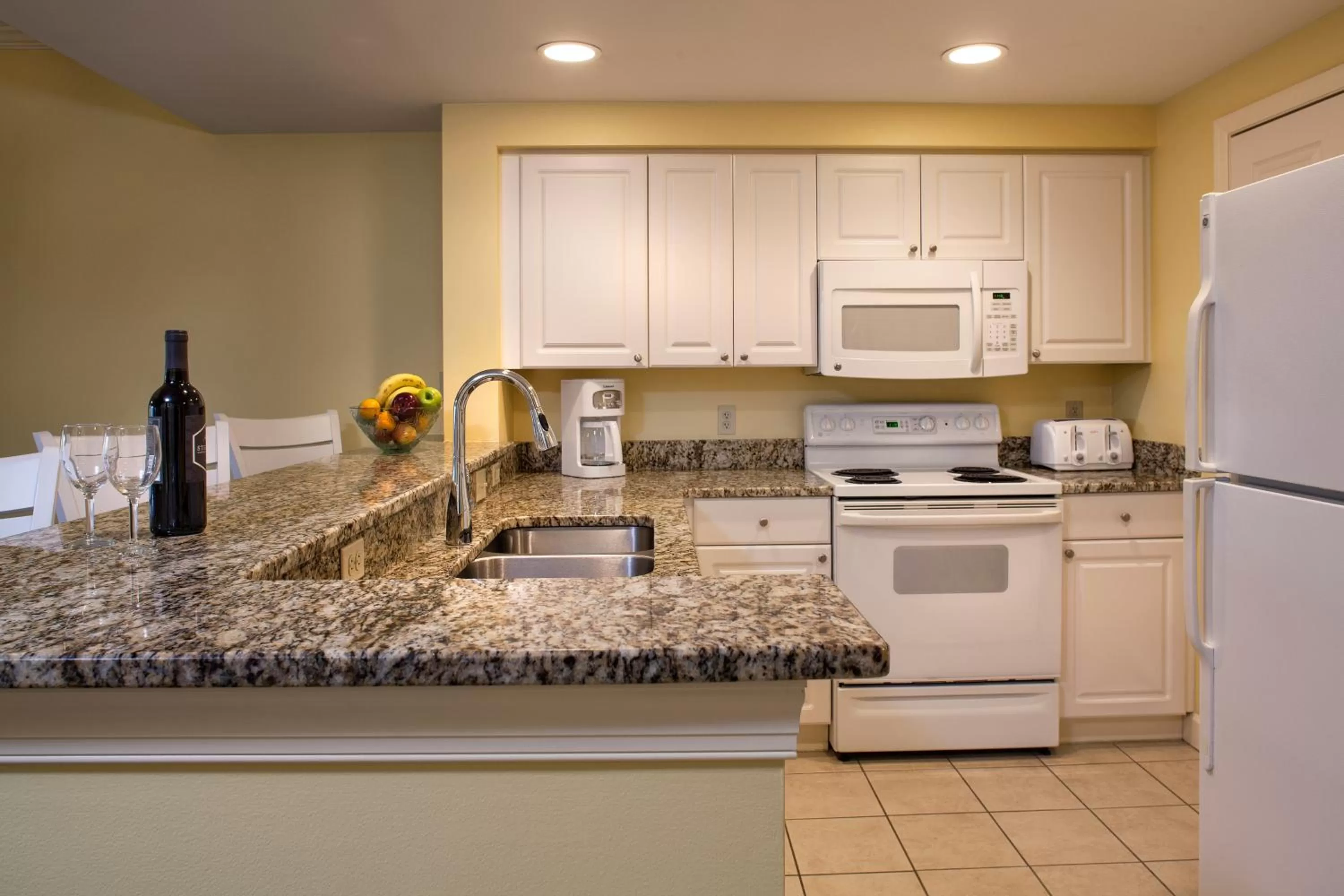 Kitchen or kitchenette in Waterside by Spinnaker Resorts