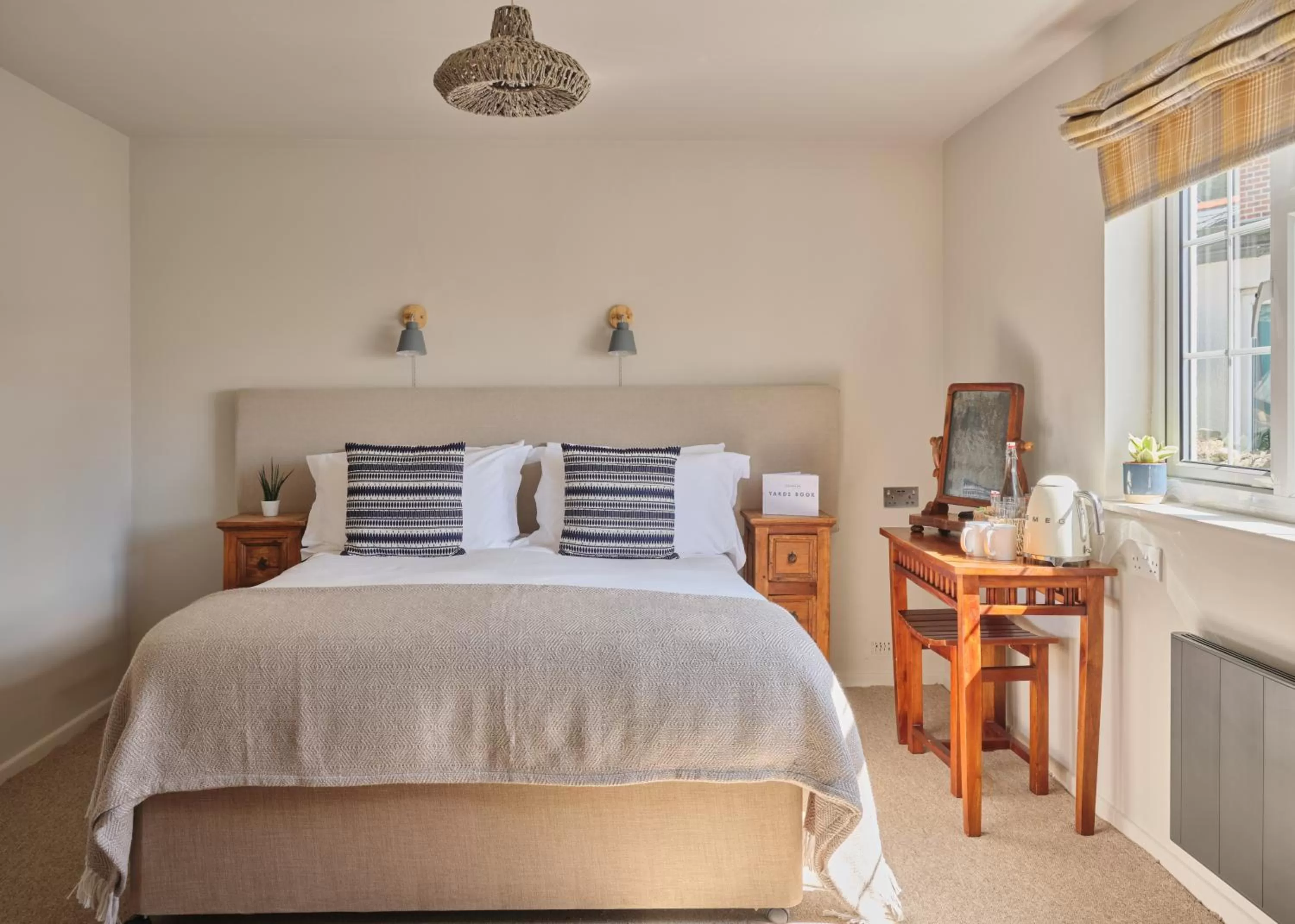 Bedroom in The Old Ferry Inn