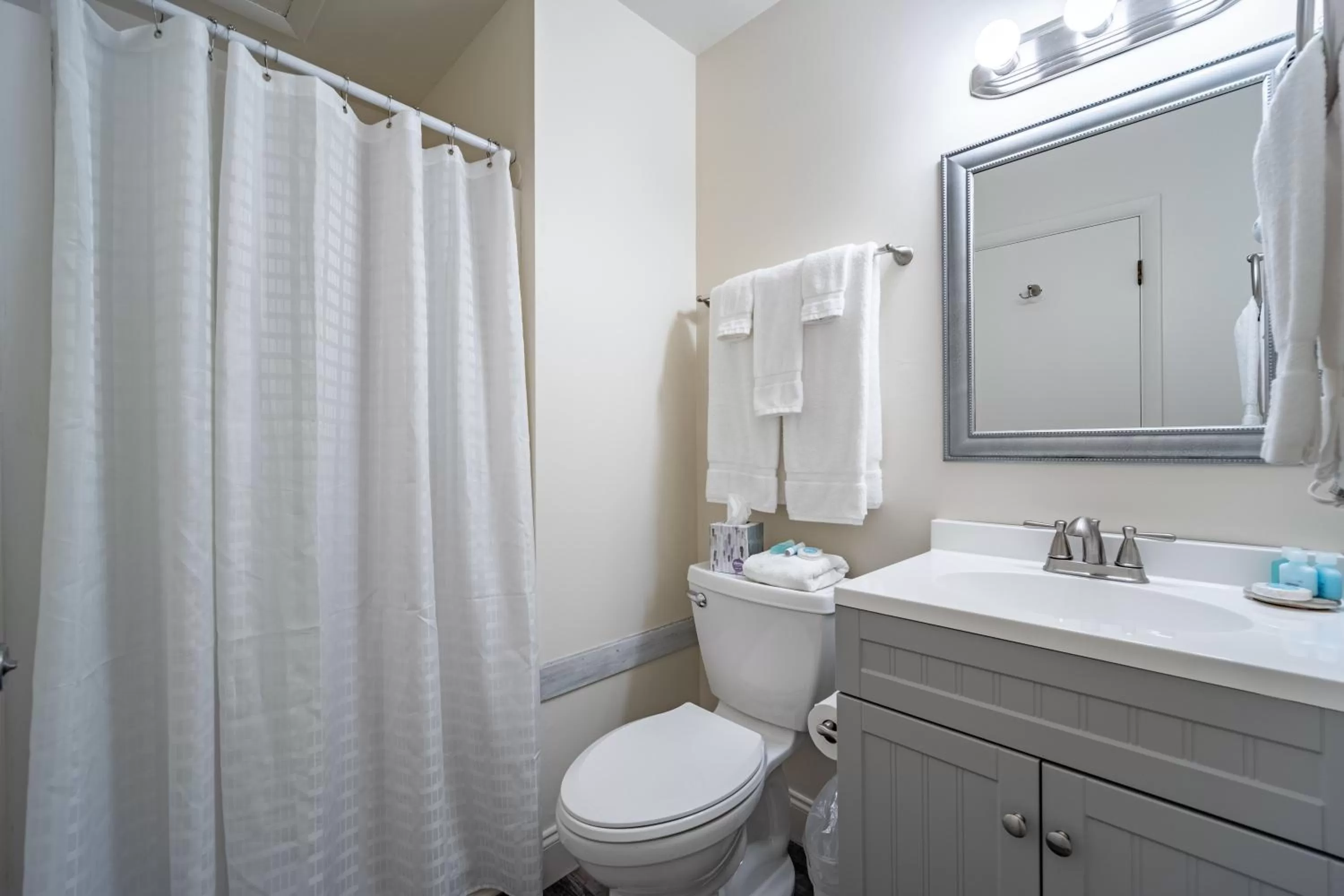 Bathroom in Ocean Glass Inn