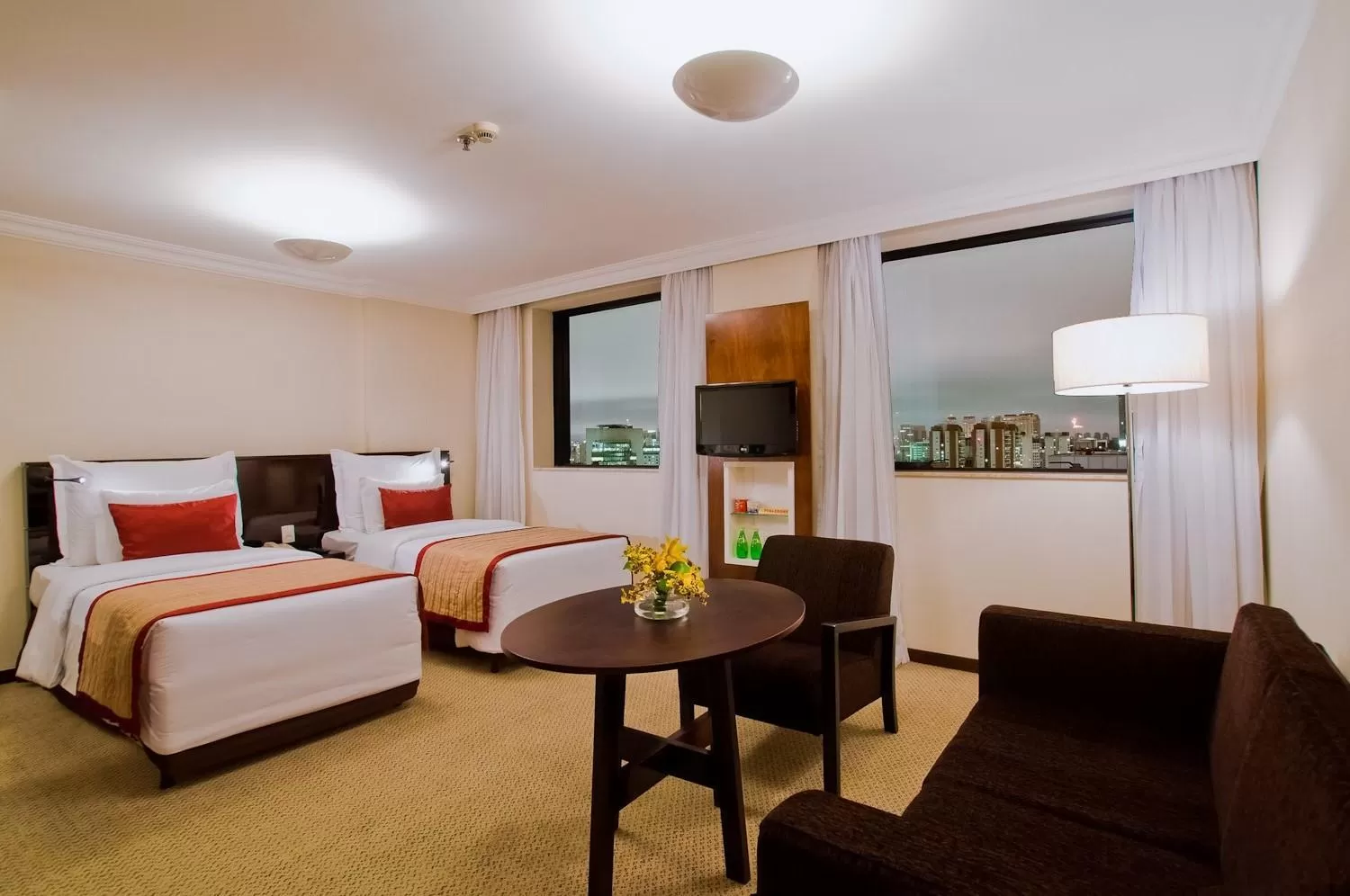 Bedroom, Bed in Blue Tree Premium Faria Lima