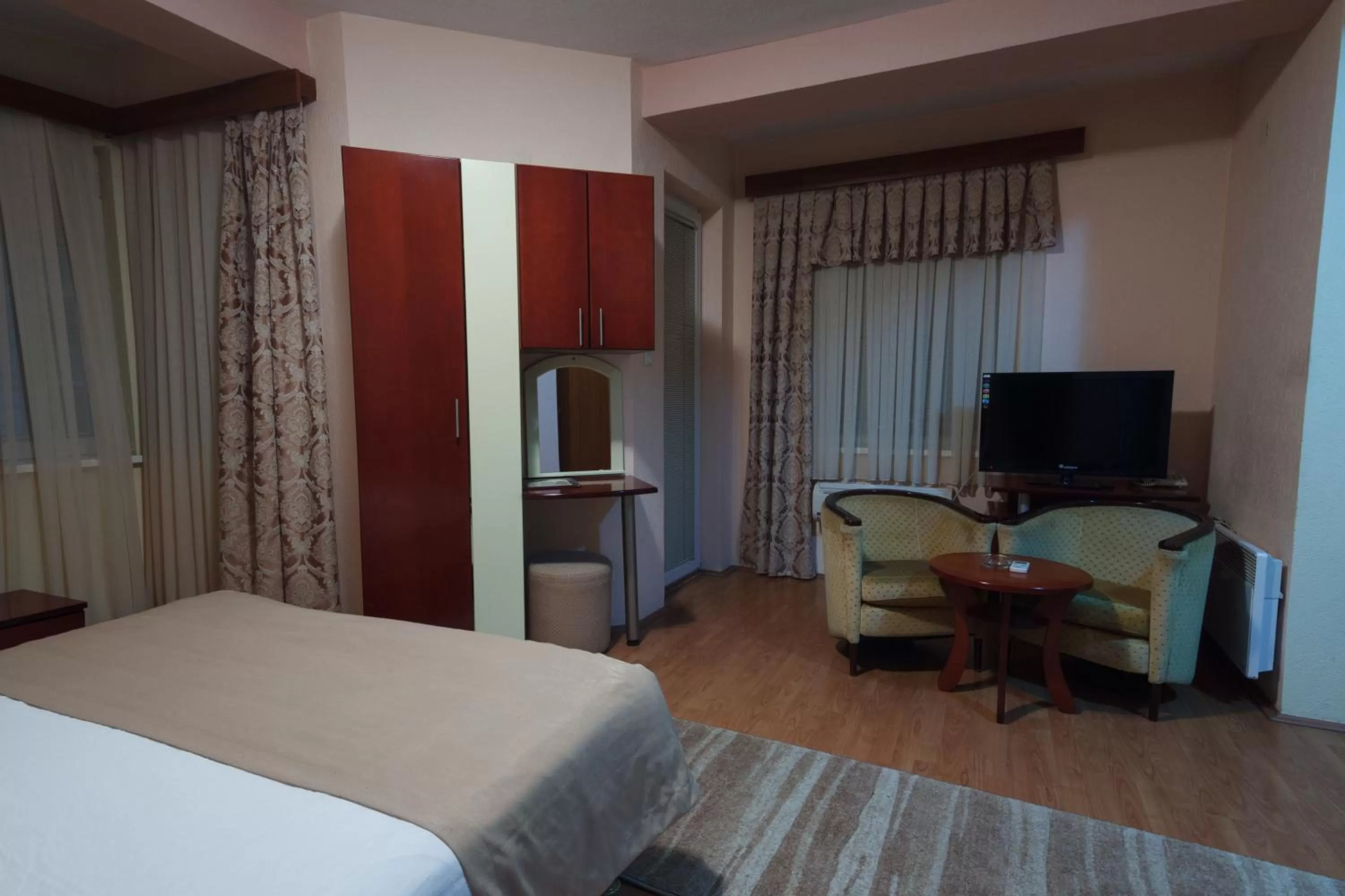 TV/Entertainment Center in Hotel Ilinden