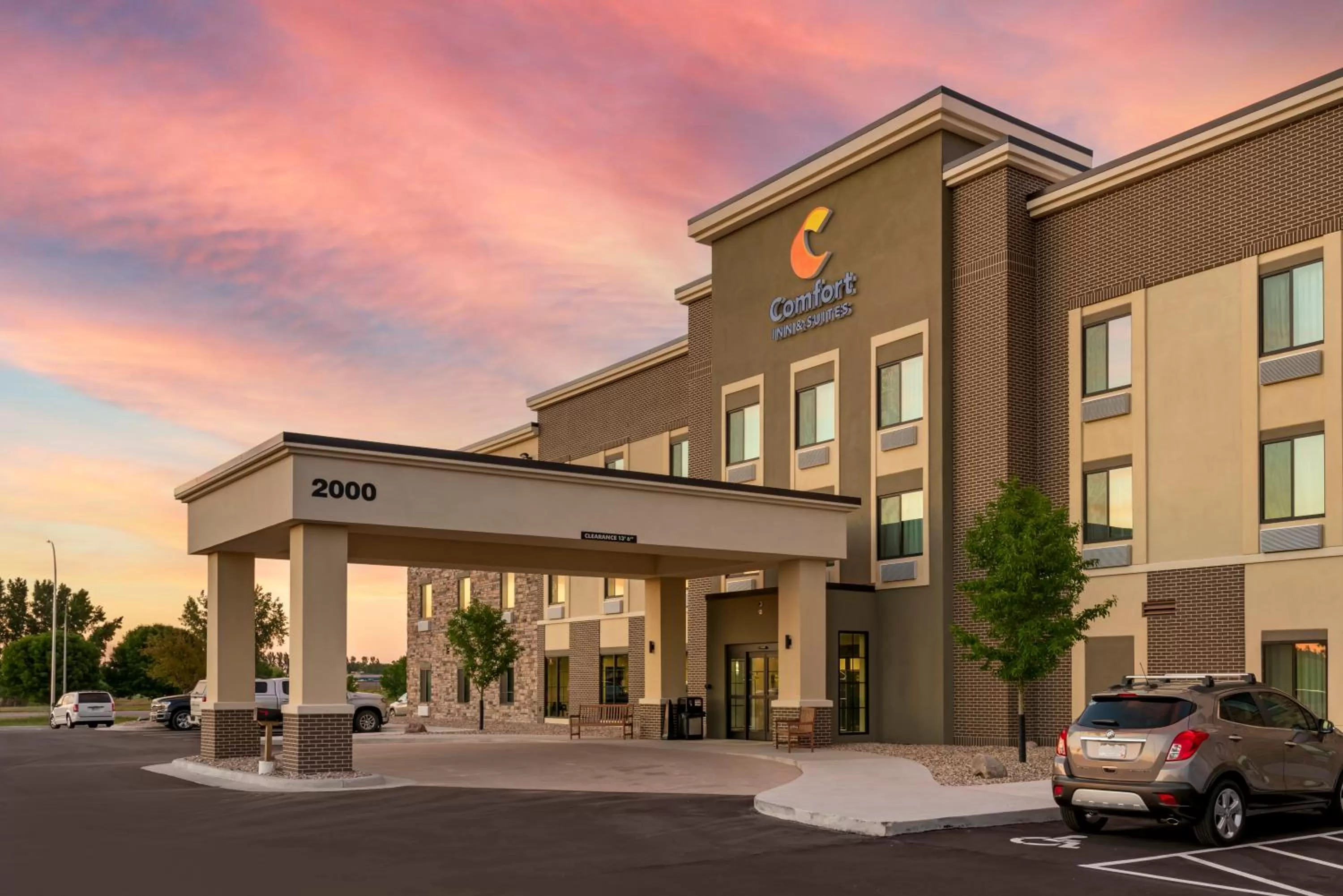 Property building in Comfort Inn & Suites North Mankato