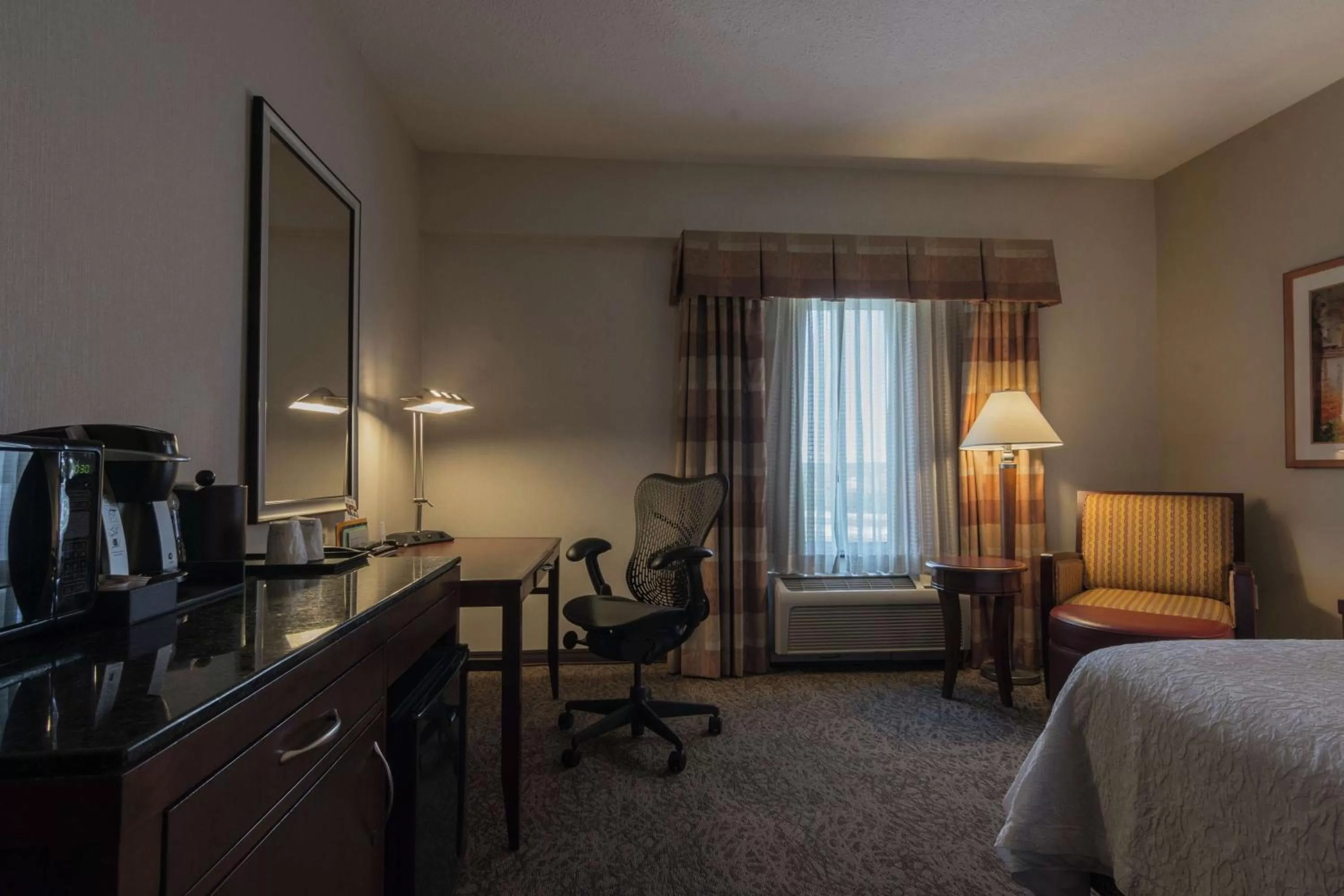 Bedroom, Bed in Hilton Garden Inn Bangor