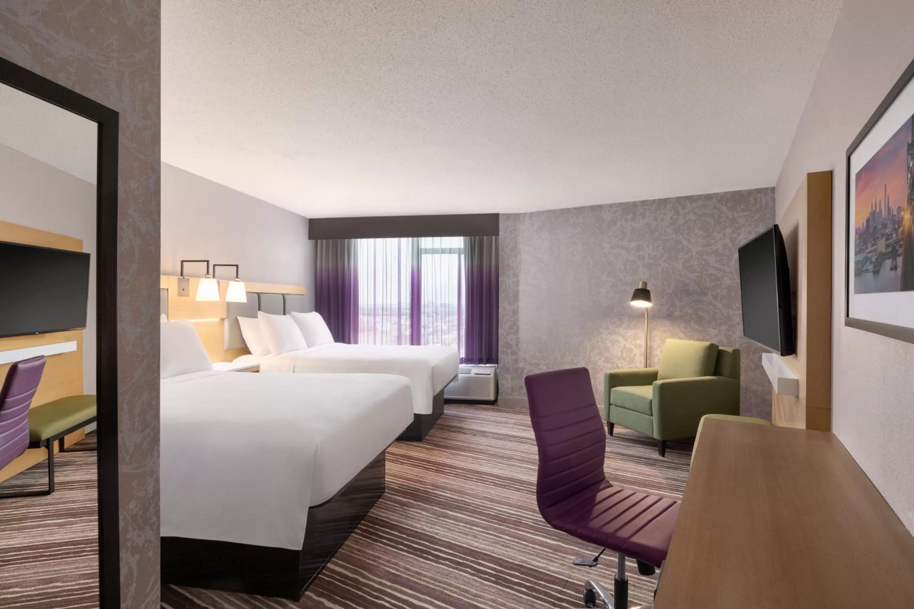Bedroom, Bed in Holiday Inn Philadelphia Arpt-Stadium Area by IHG