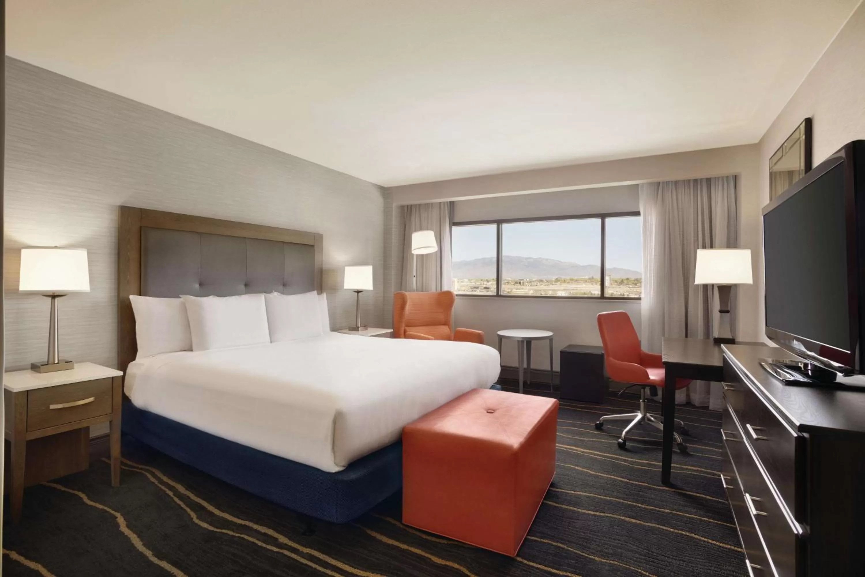 Bedroom, Bed in DoubleTree by Hilton Hotel Albuquerque