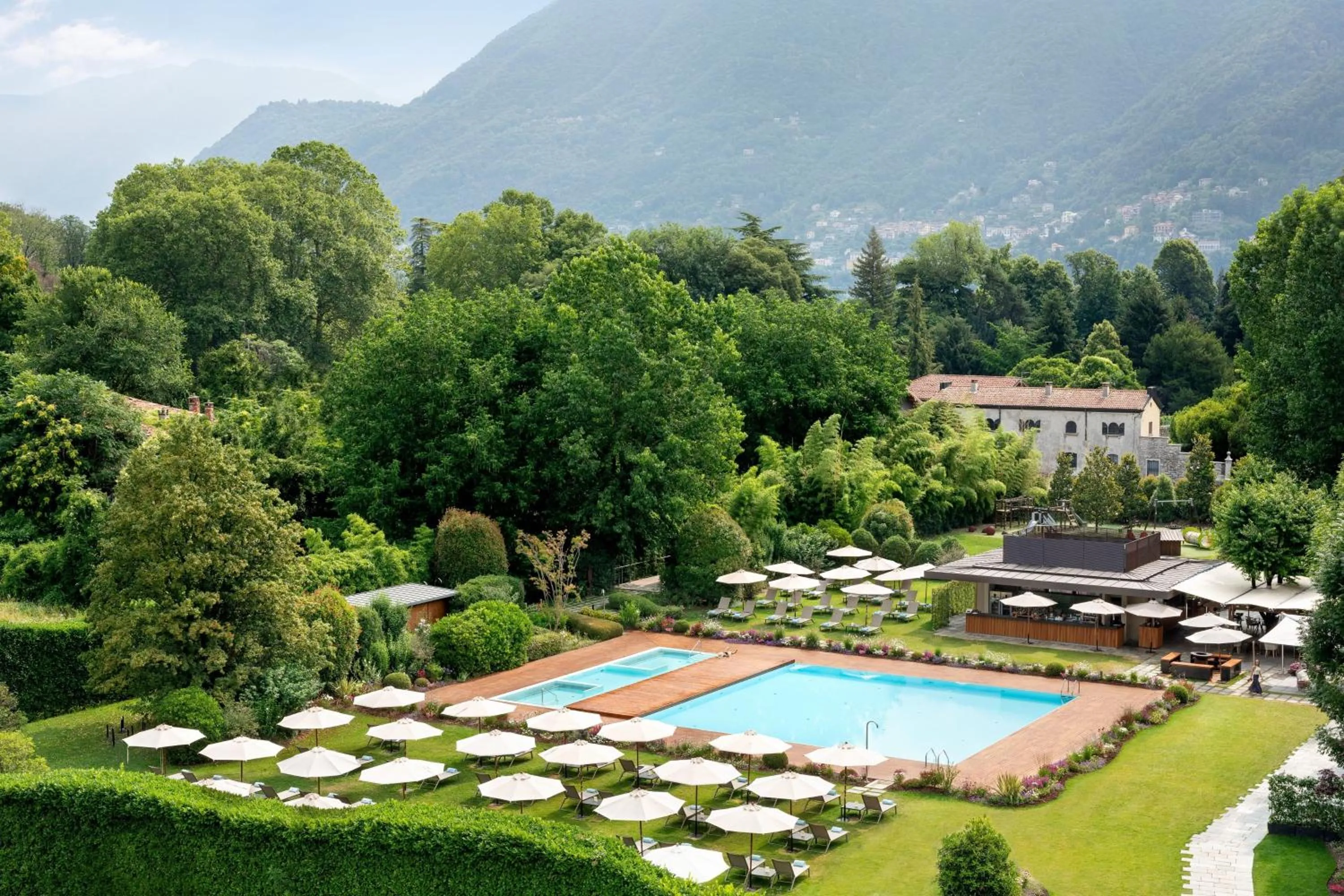 Swimming pool in Sheraton Lake Como Hotel