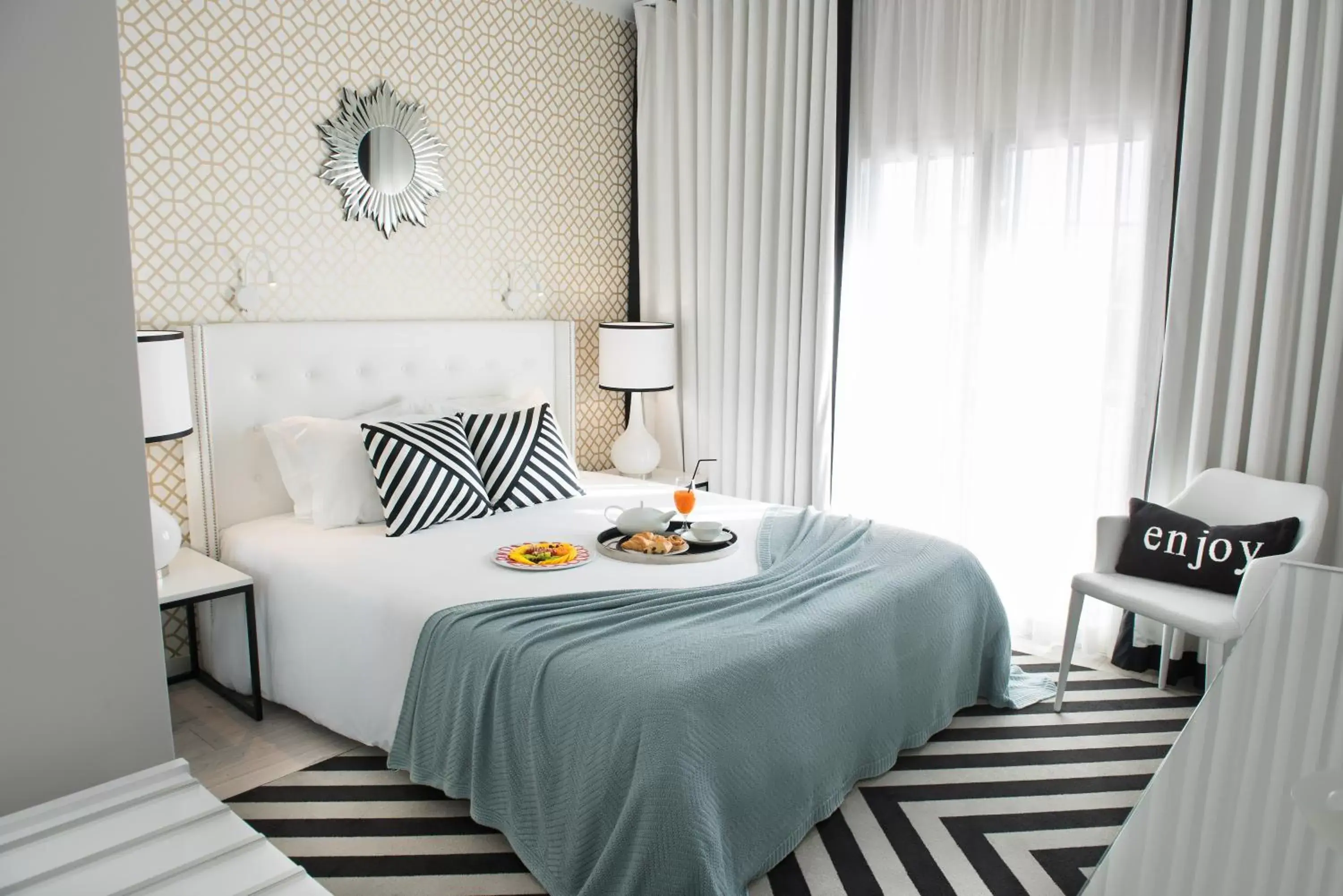 Deluxe Double Room with Romantic Package in Hotel Cristal Marinha Deluxe Double Room with Romantic Package in Hotel Cristal Marinha