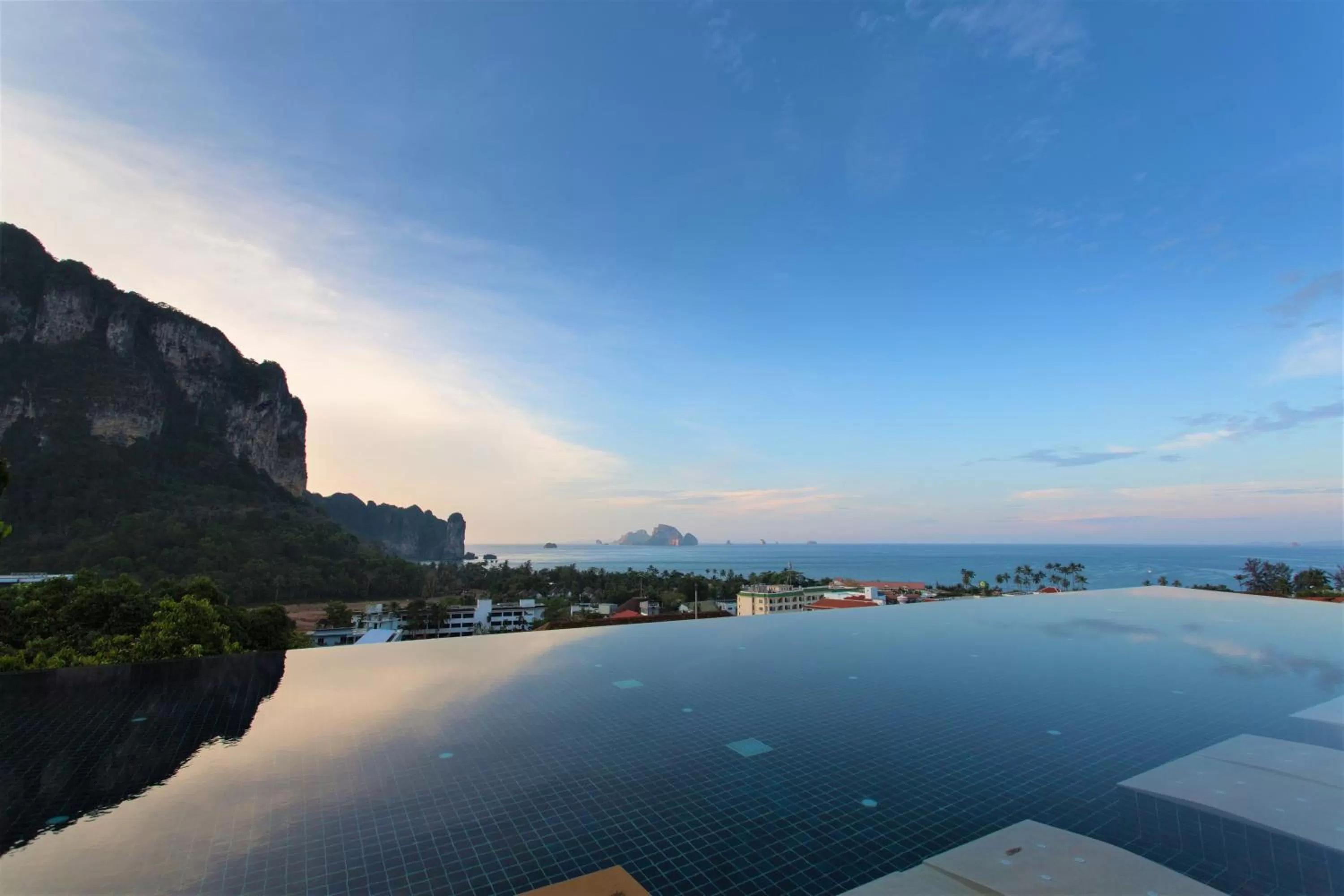 Swimming pool in Avani Ao Nang Cliff Krabi Resort