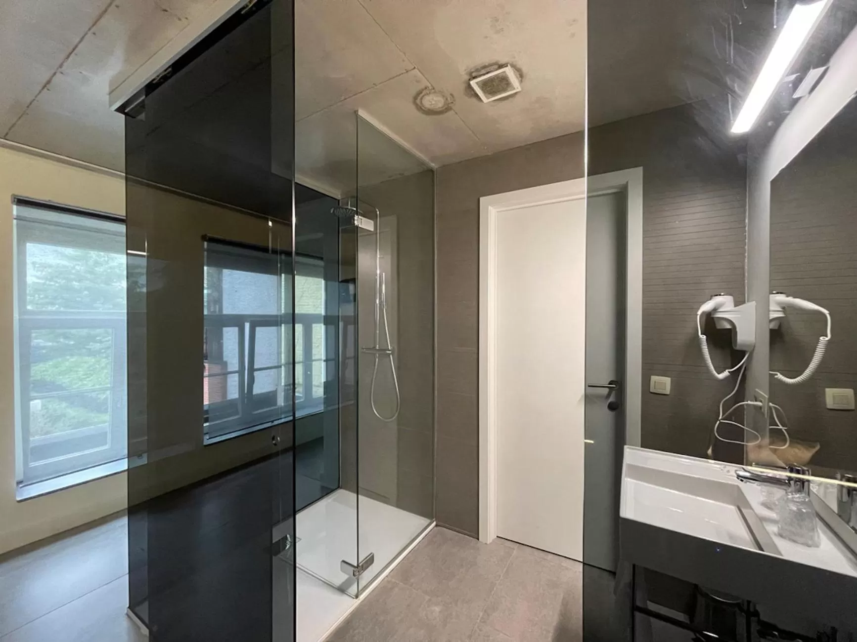 Shower in Hotel Elisabeth