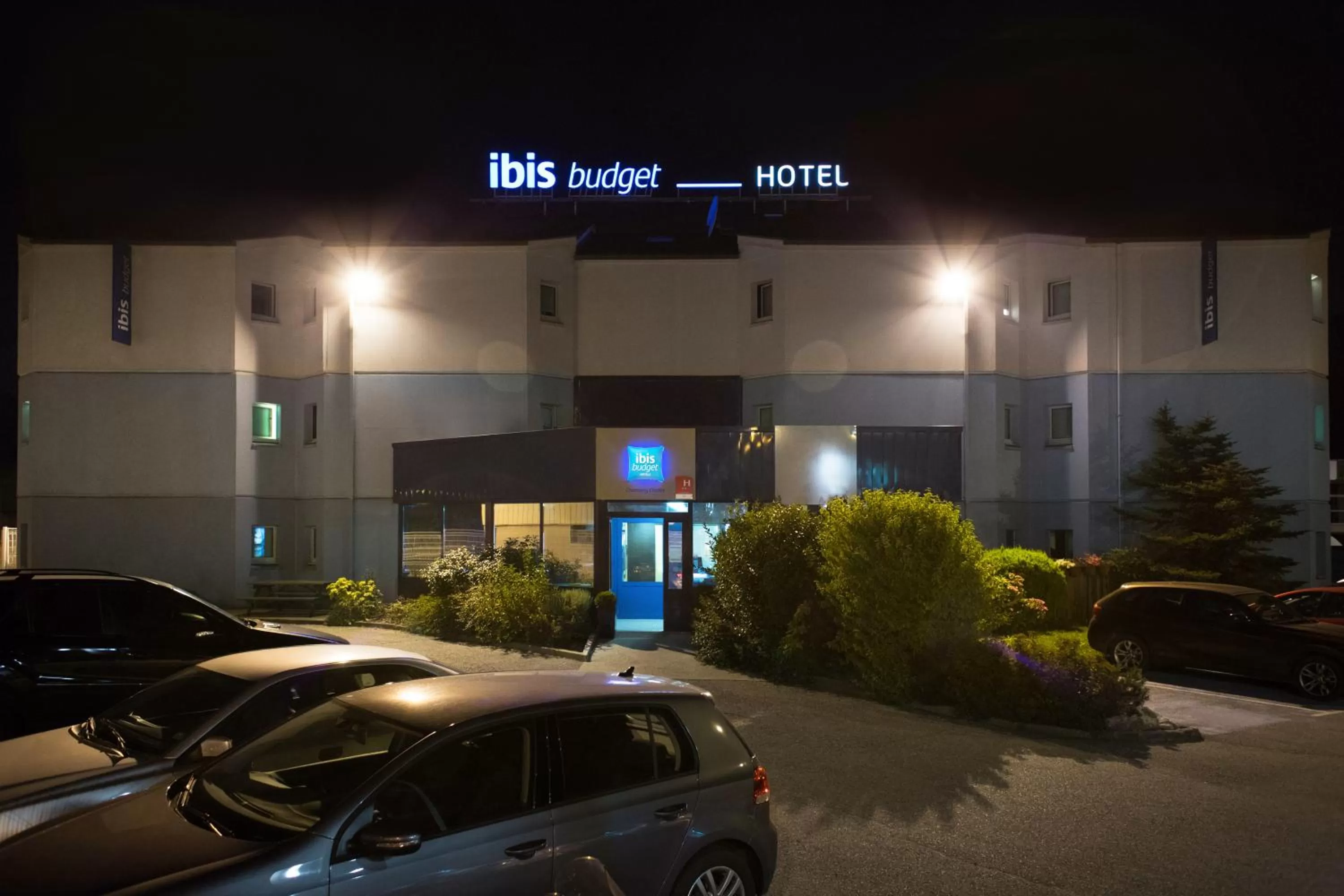 Facade/entrance in ibis budget Chambéry Sud Challes Les Eaux