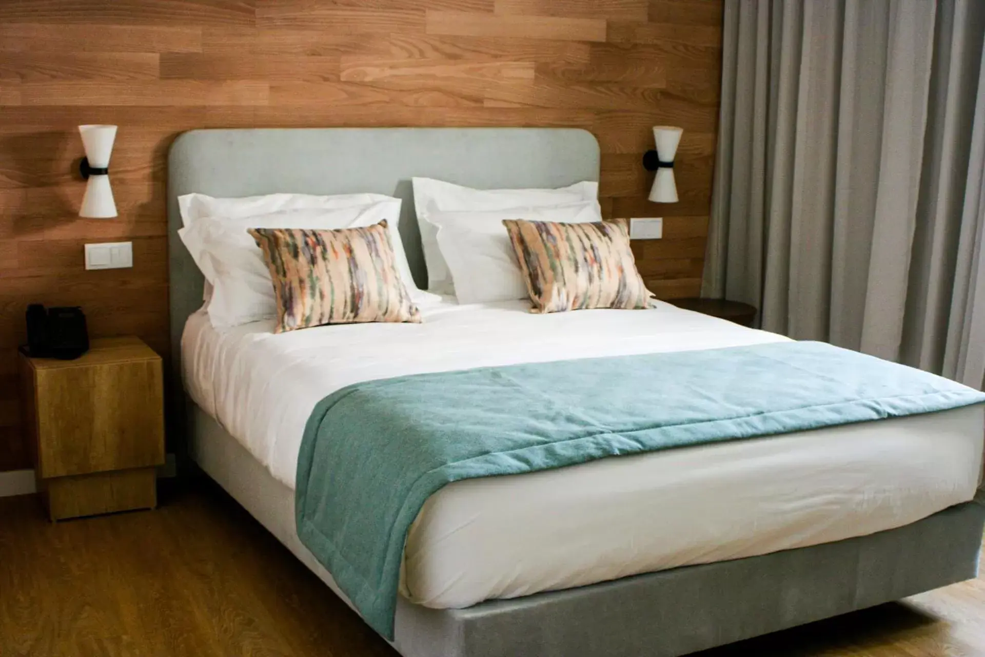 Deluxe Double Room in Cascais City & Beach Hotel Deluxe Double Room in Cascais City & Beach Hotel