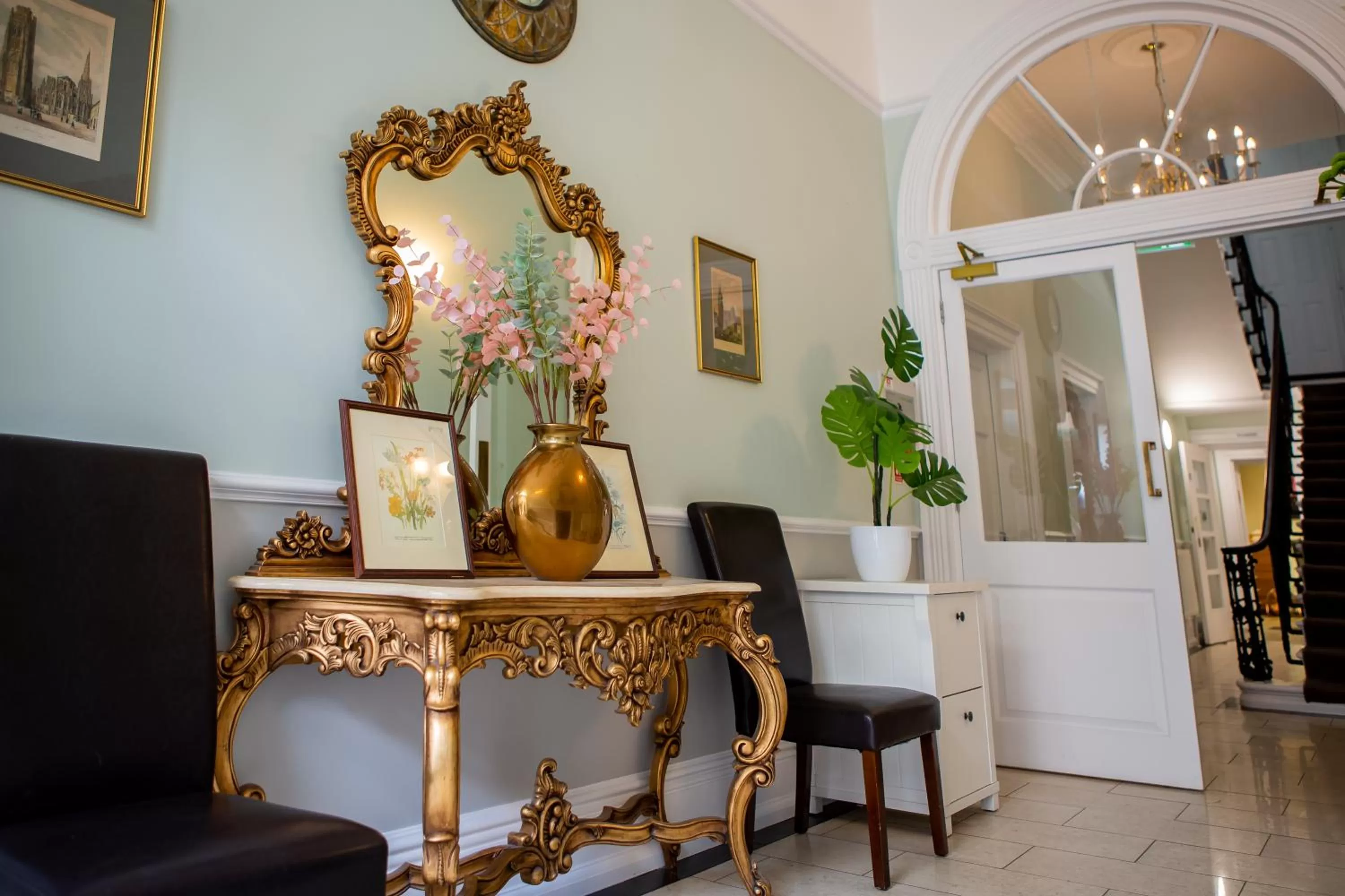 Seating area in Marylebone Inn
